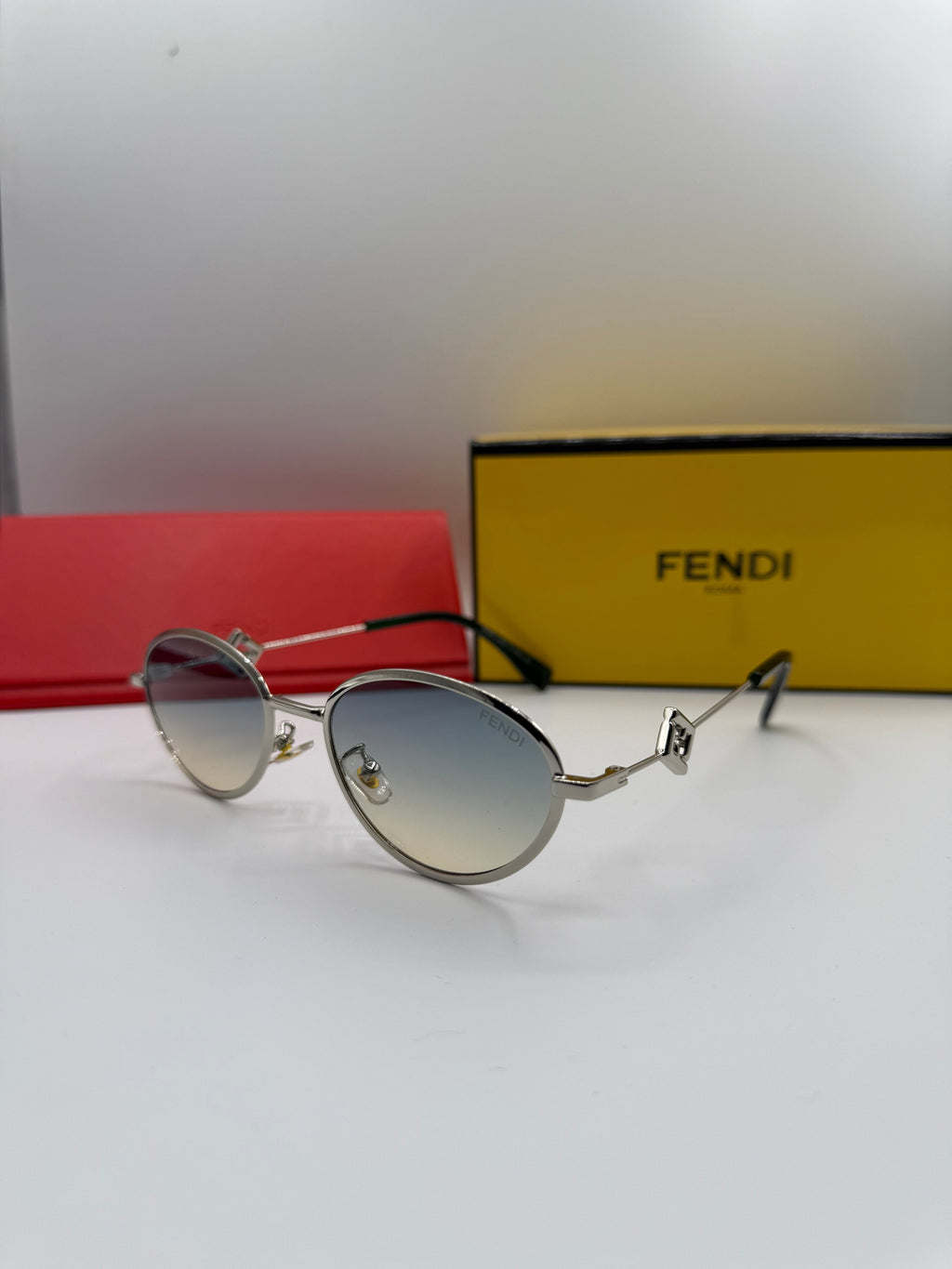 Fendi Round Sunglasses – Gold Frame & Gradient Blue Lenses