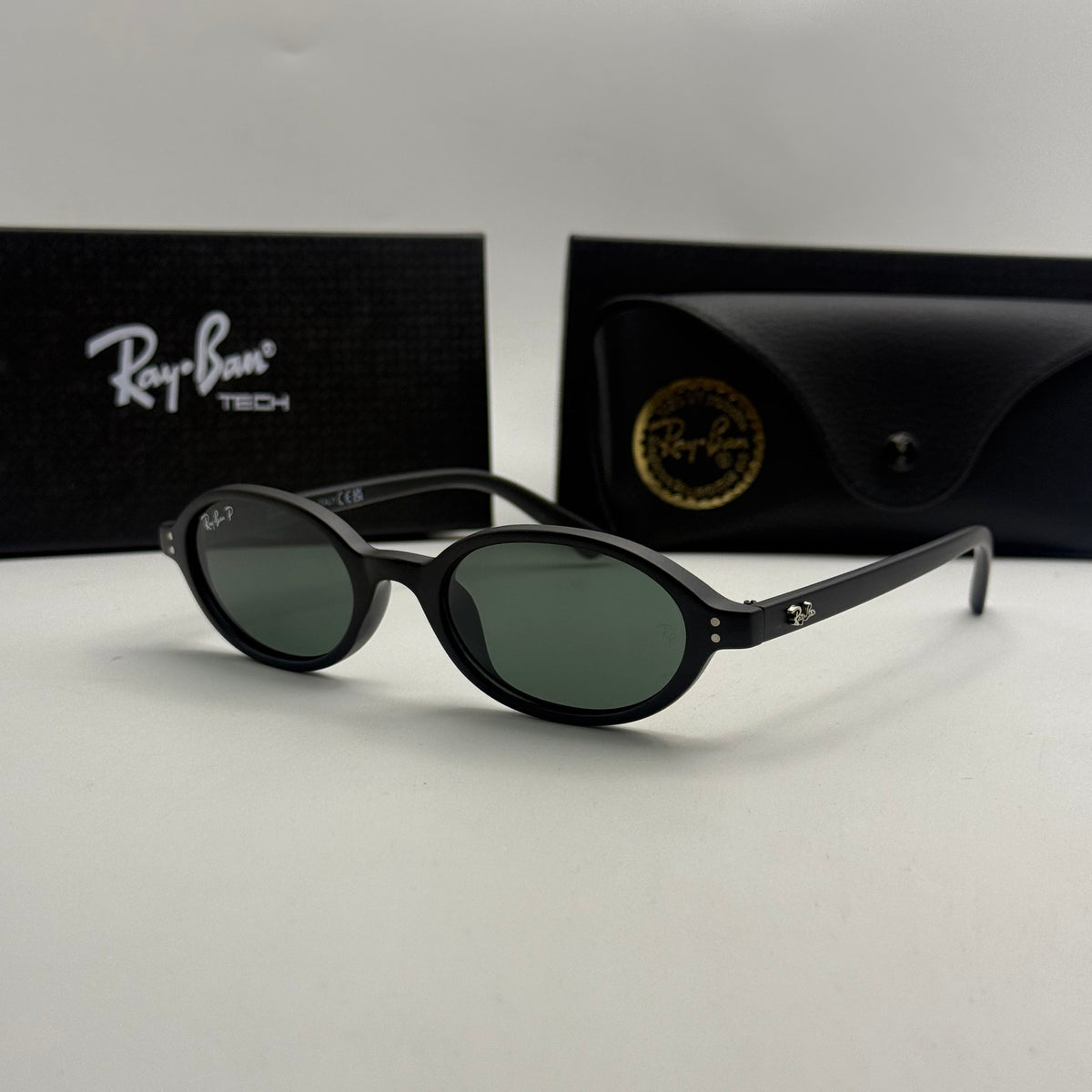 Ray Ban Oval Polarized Sunglasses – Black / G-15 Green
