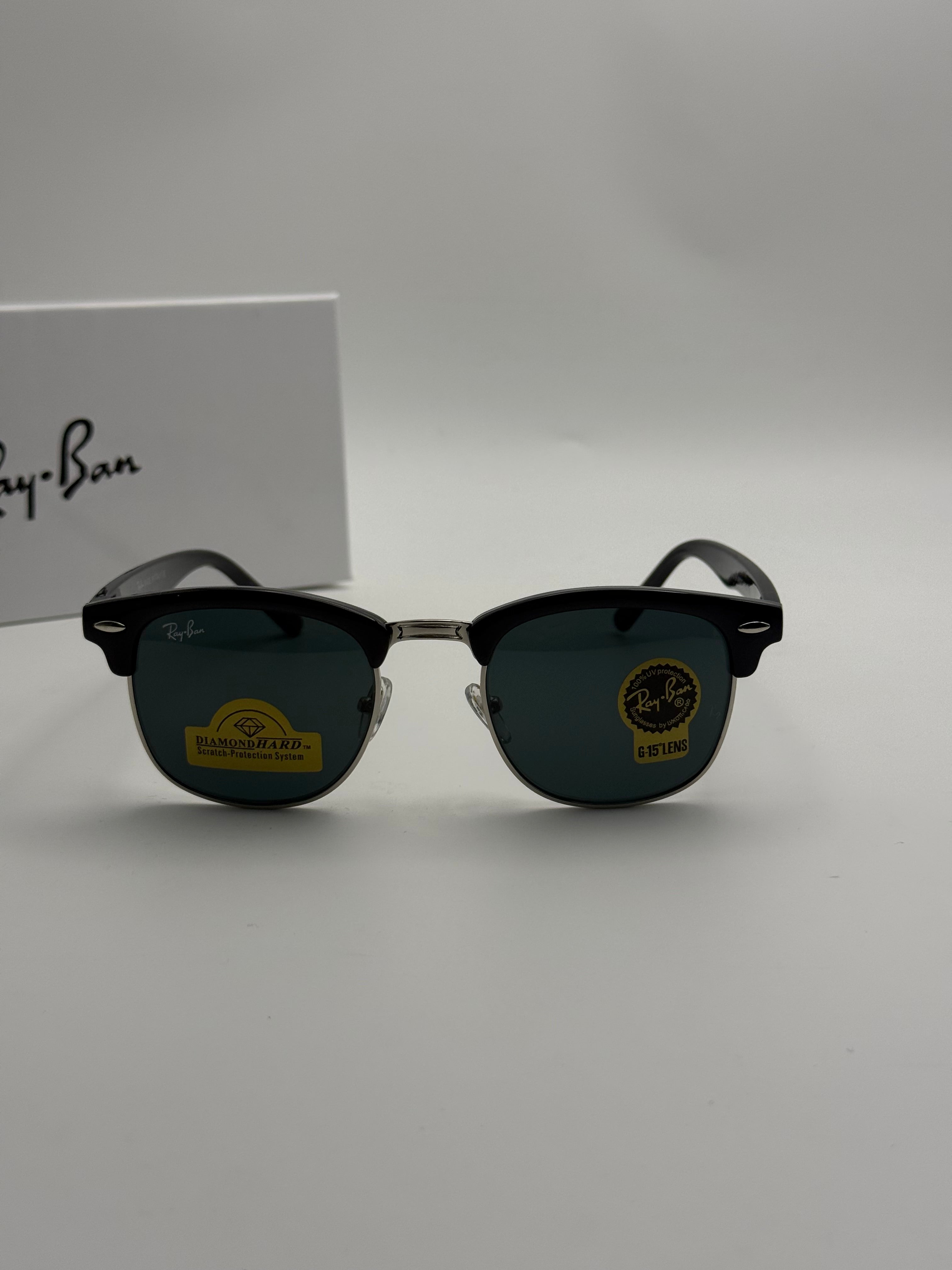 Ray-Ban Clubmaster Sunglasses – Black & Silver Frame / G-15 Green Lenses
