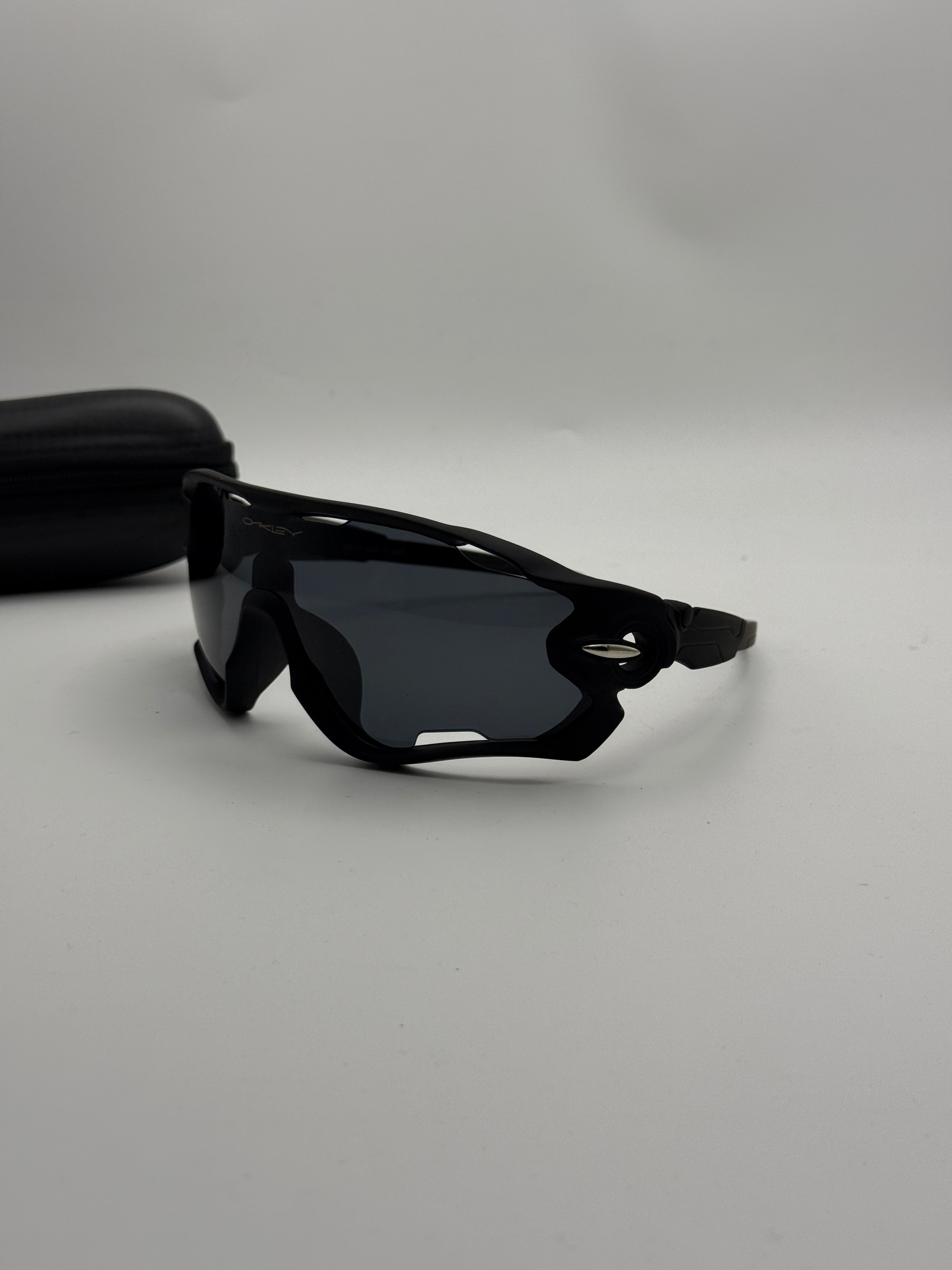 Oakley Jawbreaker – Matte Black Shield