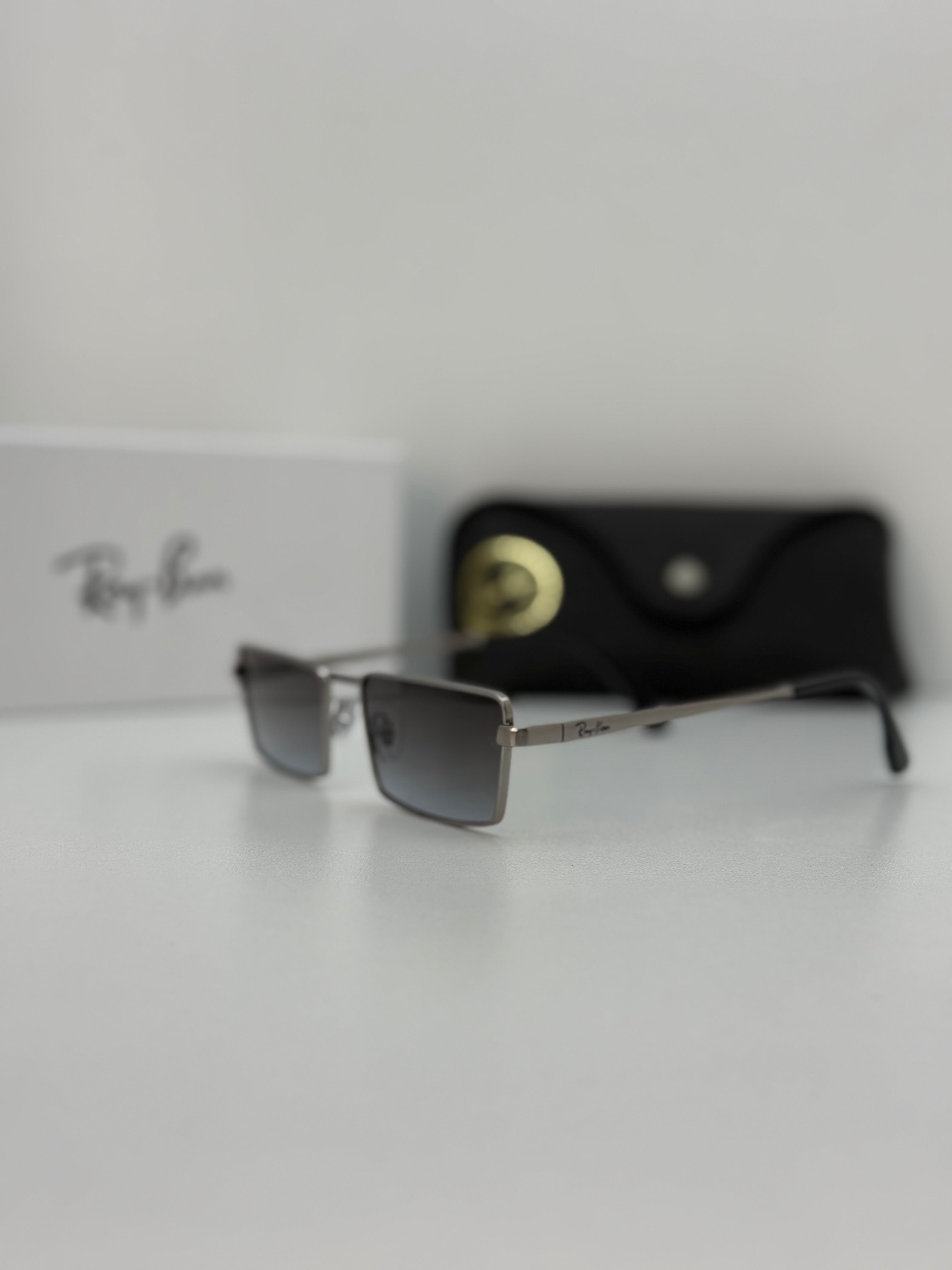 Ray Ban Rectangular Rimless Sunglasses – Silver / Grey Gradient