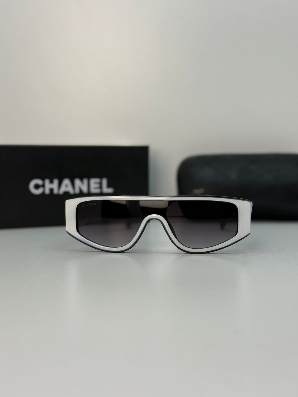 Chanel Shield Sunglasses – White/Black