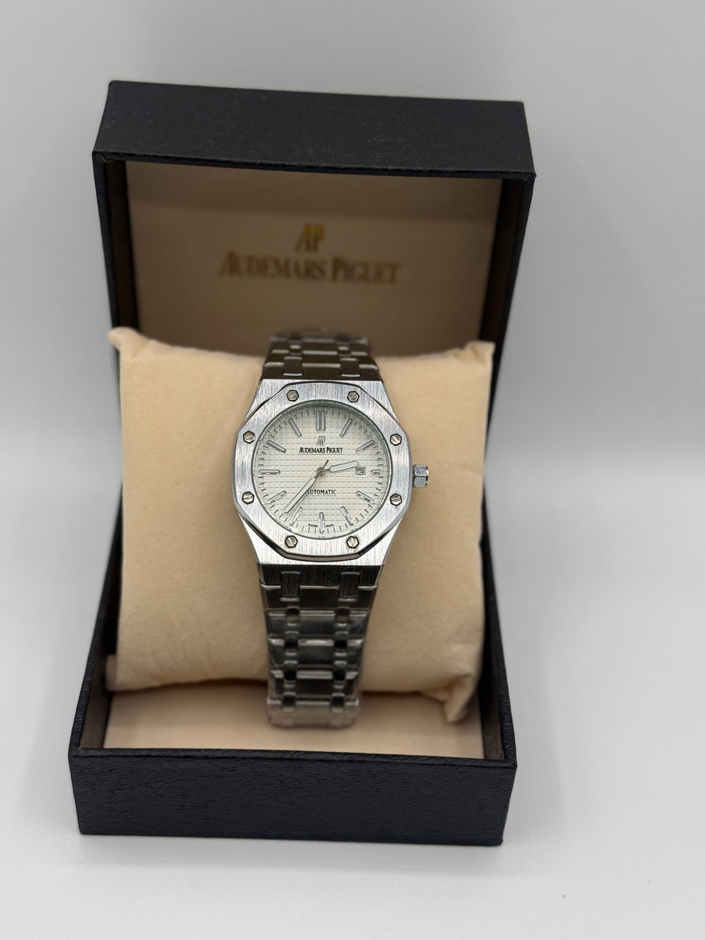 Audemars Piguet Royal Oak Chronograph For Him – Silver White Dial