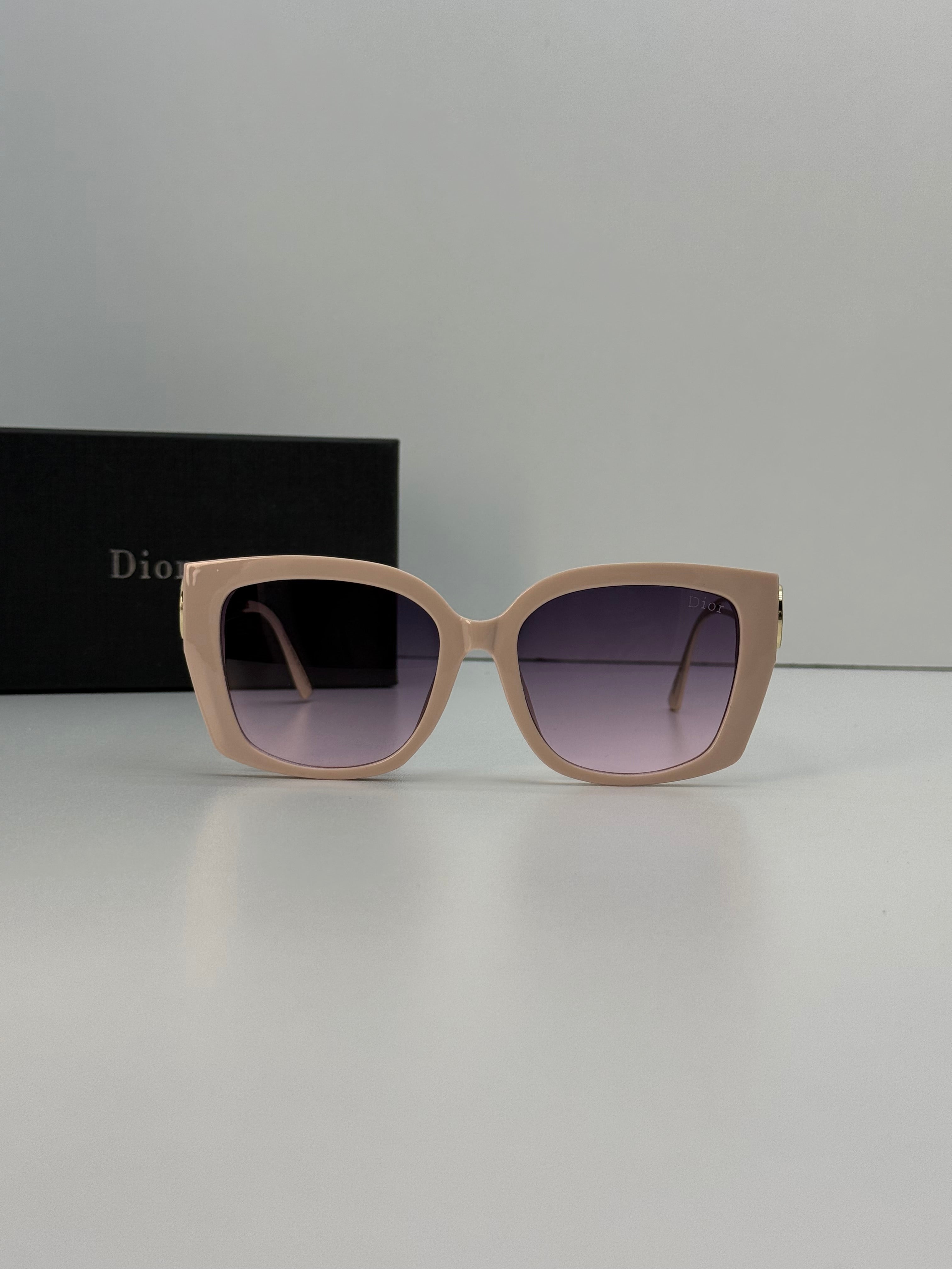Dior 30Montaigne Square Sunglasses – Blush Pink Gradient