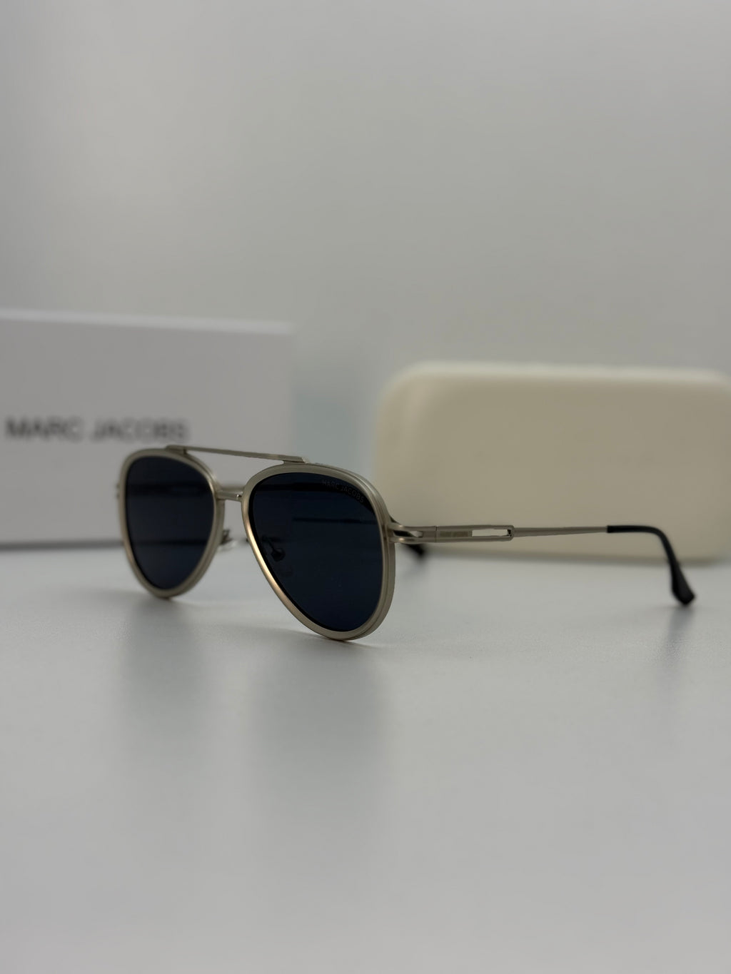Marc Jacobs Aviator Sunglasses – Silver / Blue