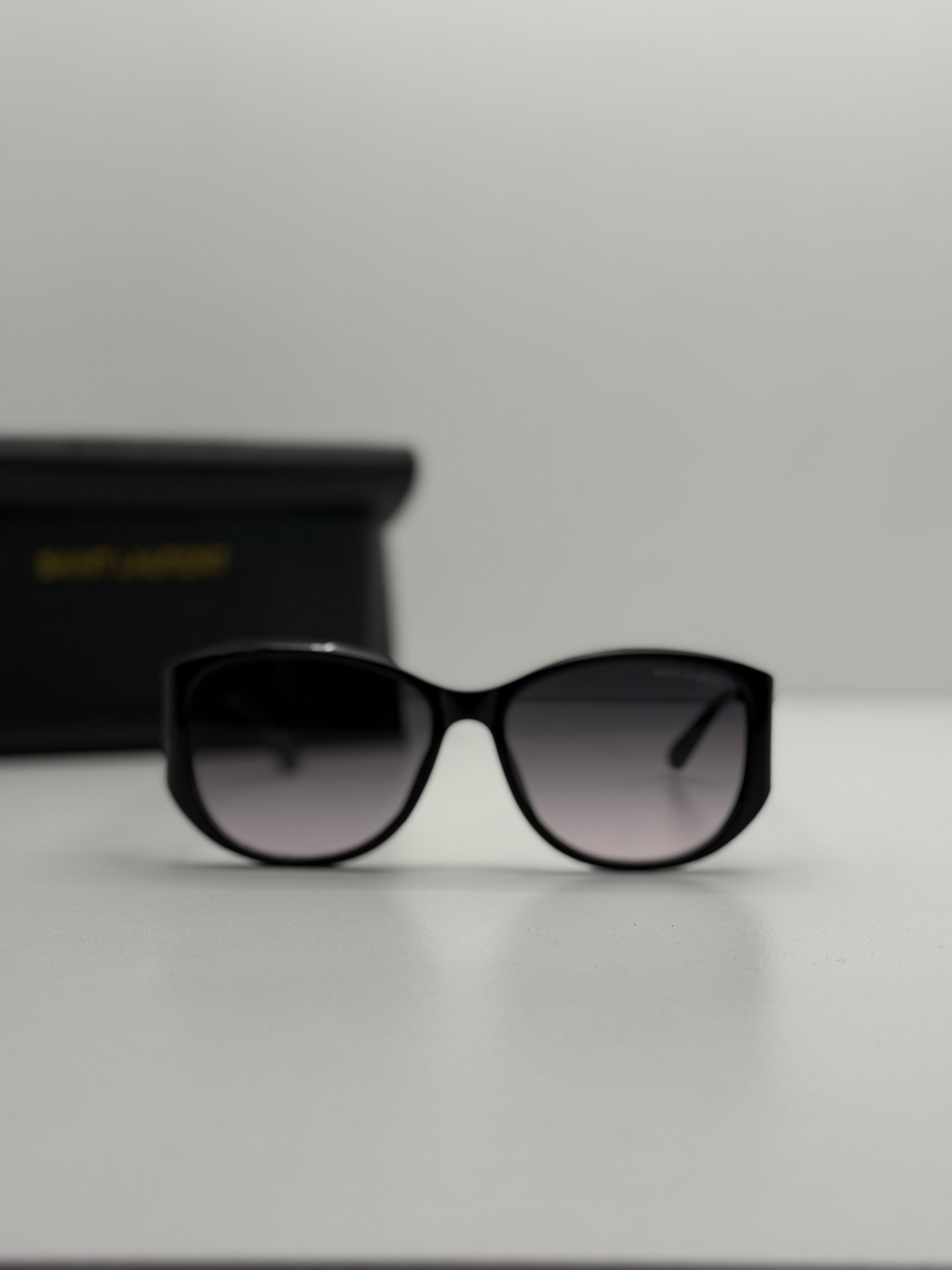 Saint Laurent YSL Logo Cat-Eye Sunglasses – Black Gradient