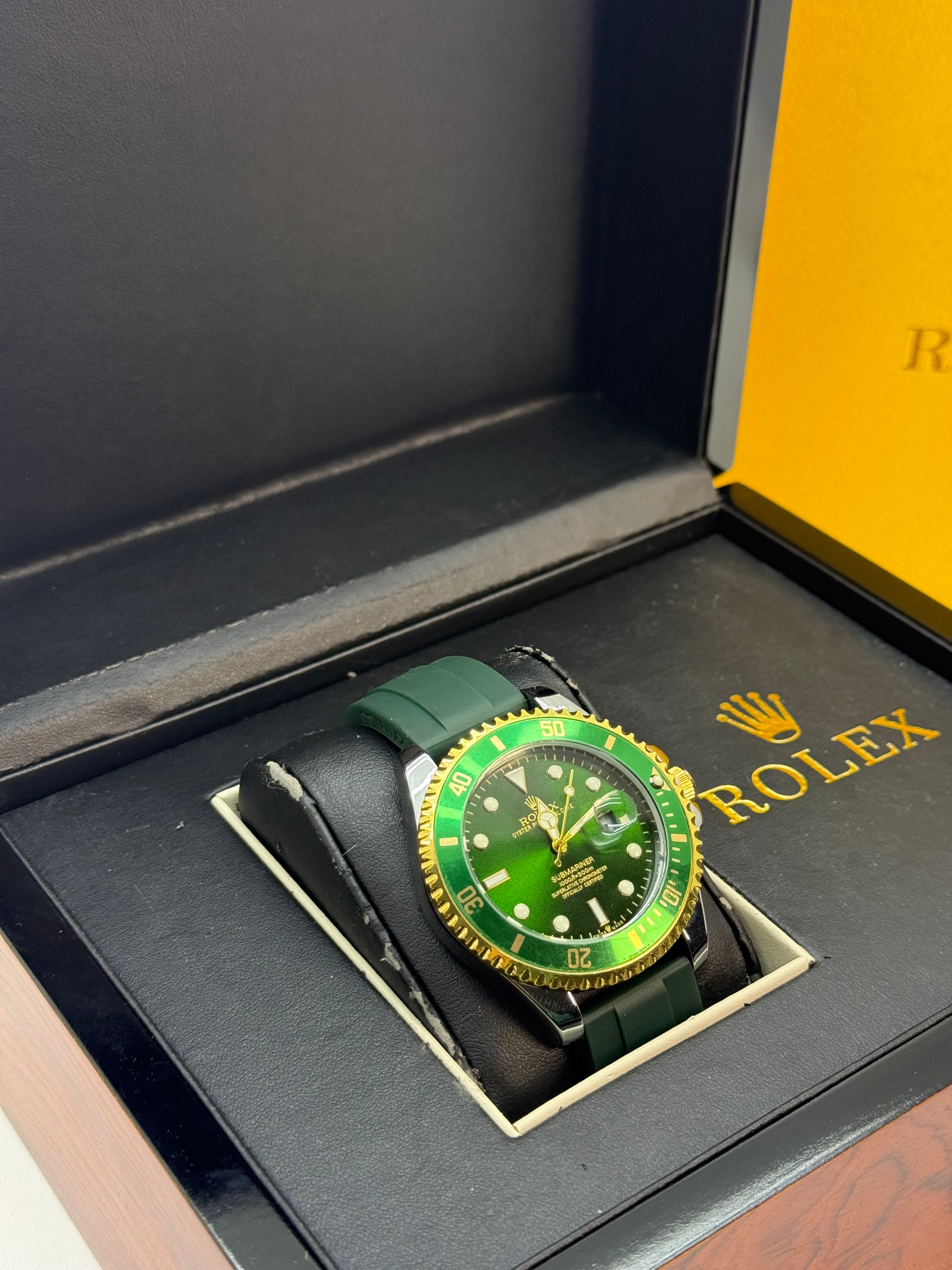 Rolex Submariner Rubber Strap For Him – Gold & Green Dial