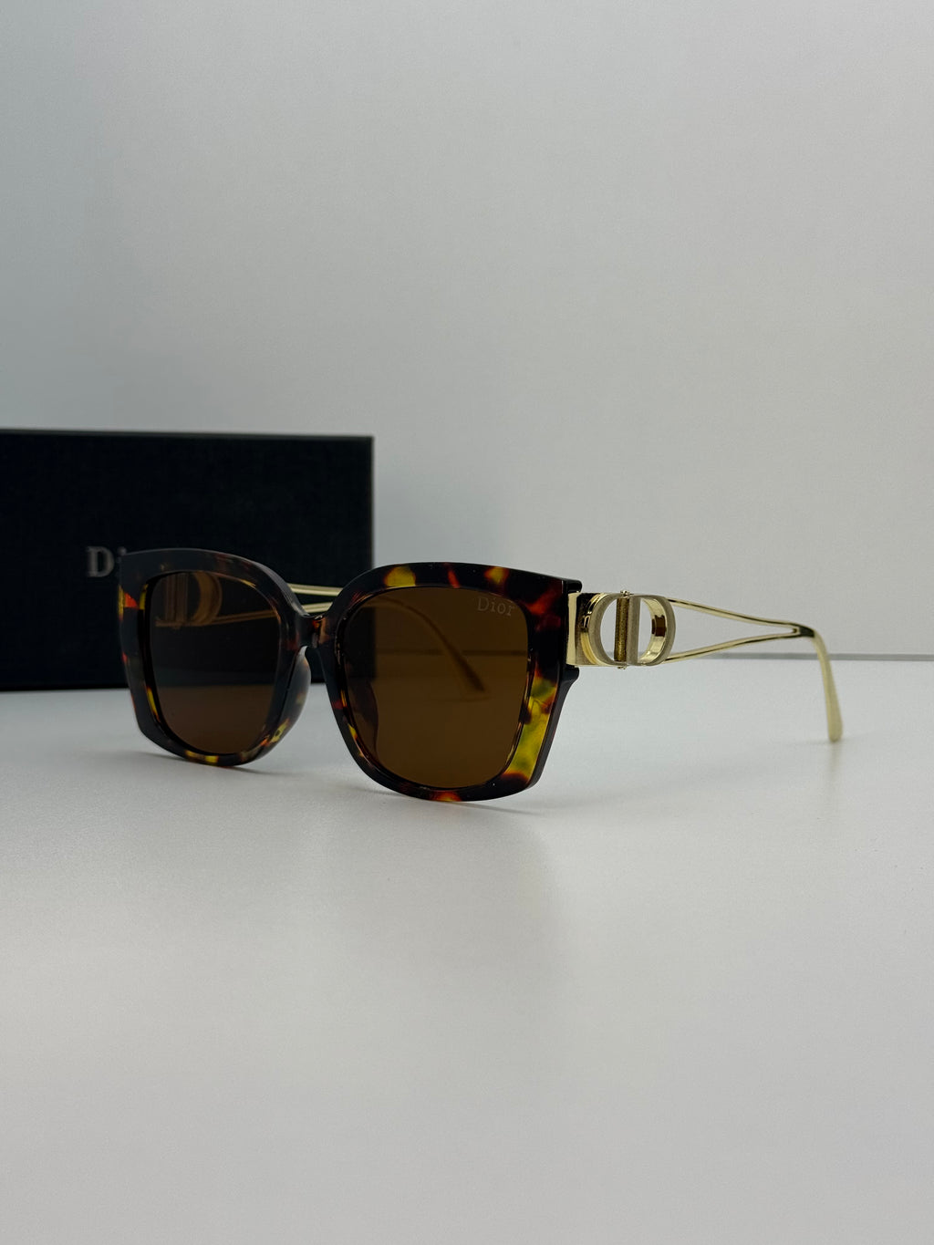 Dior 30Montaigne Square Havana Sunglasses – Brown Lens