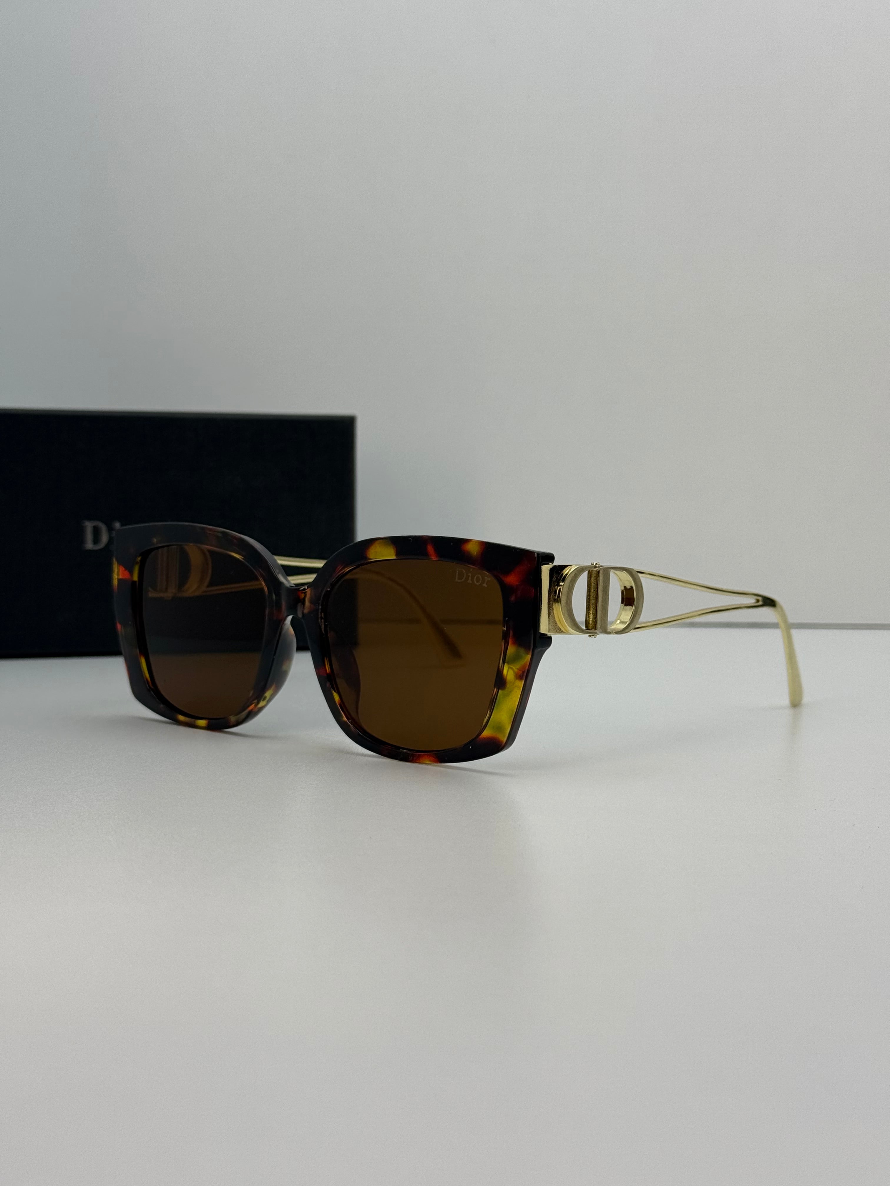 Dior 30Montaigne Square Havana Sunglasses – Brown Lens