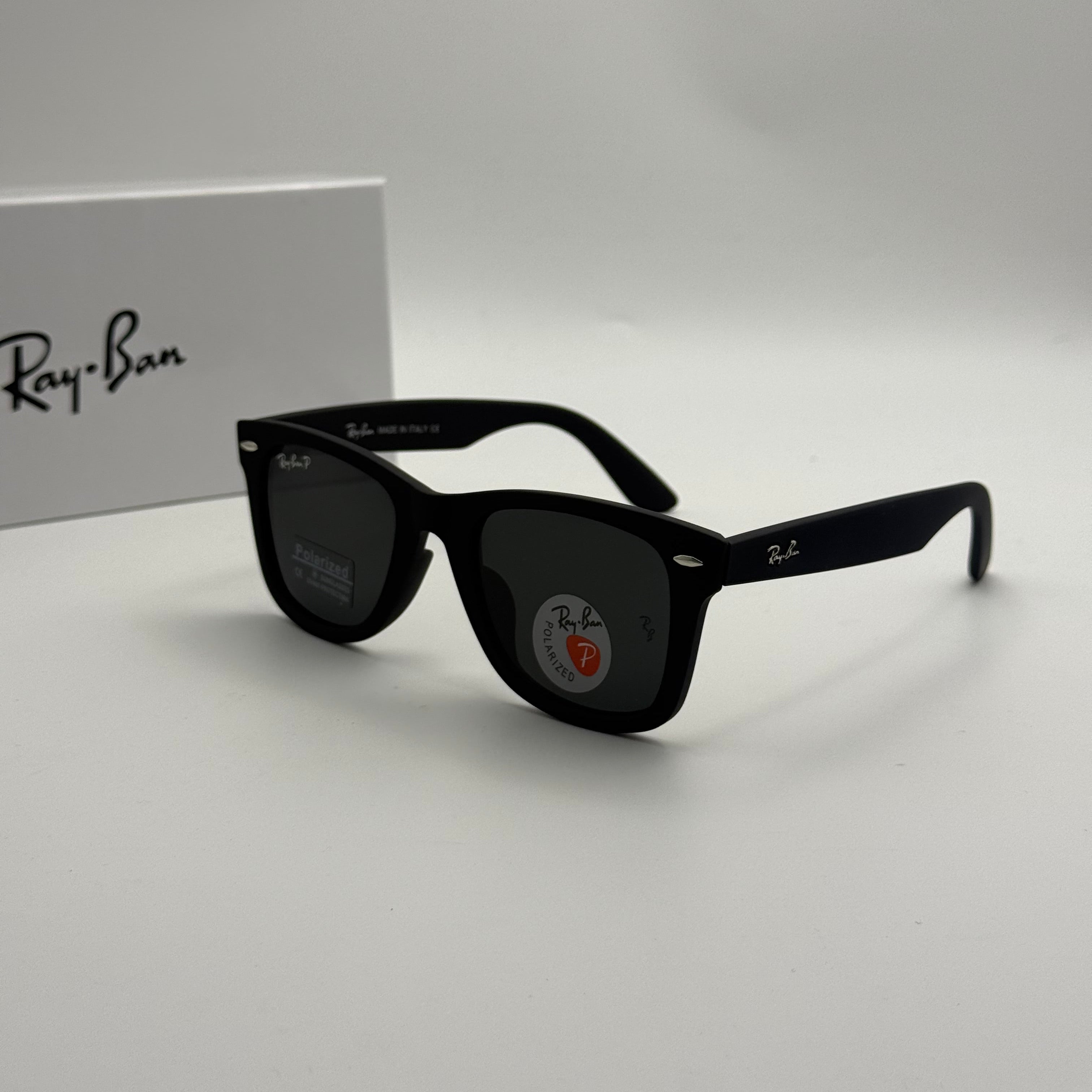 Ray-Ban Wayfarer Sunglasses – Matte Black Frame / Polarized Black Lenses