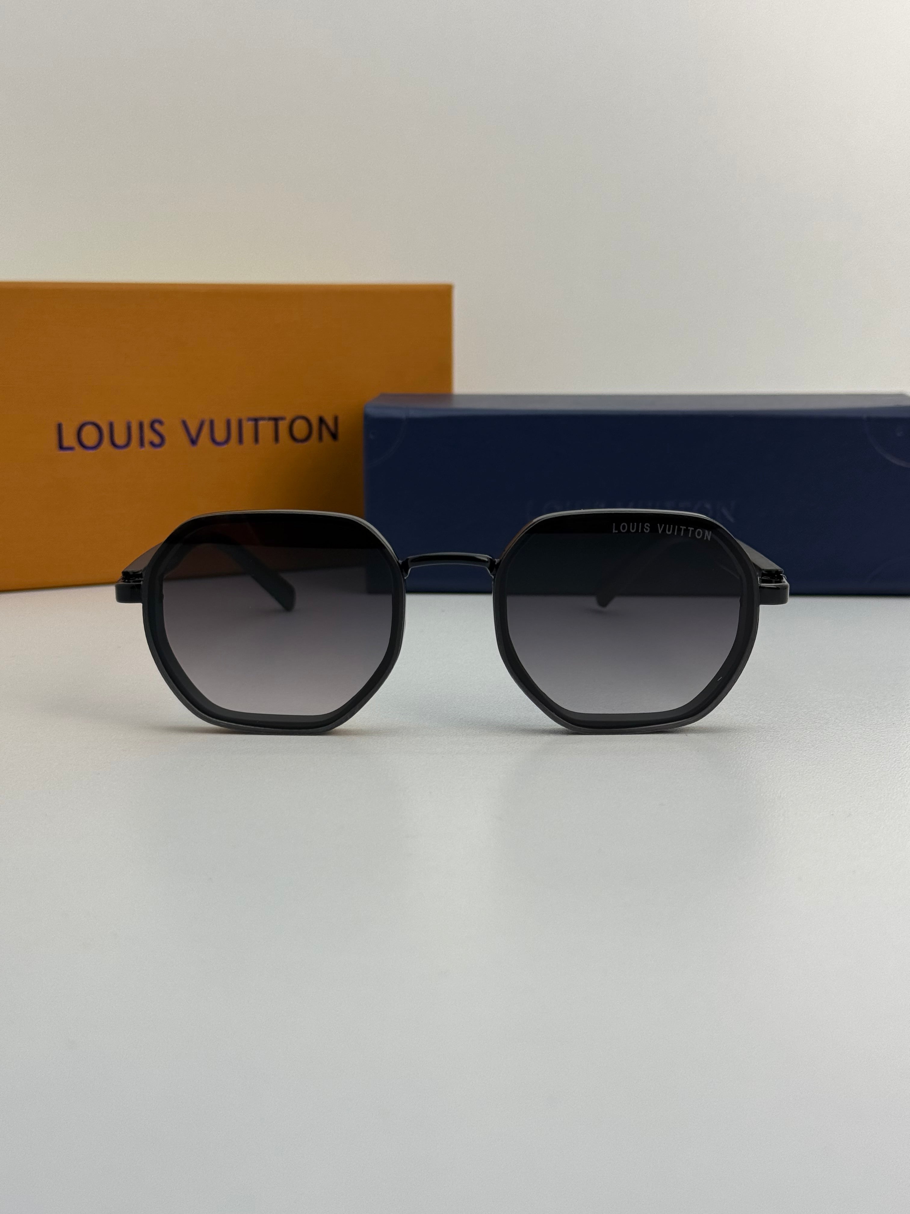 Louis Vuitton Square Sunglasses – Black (Full Black / Black Gradient