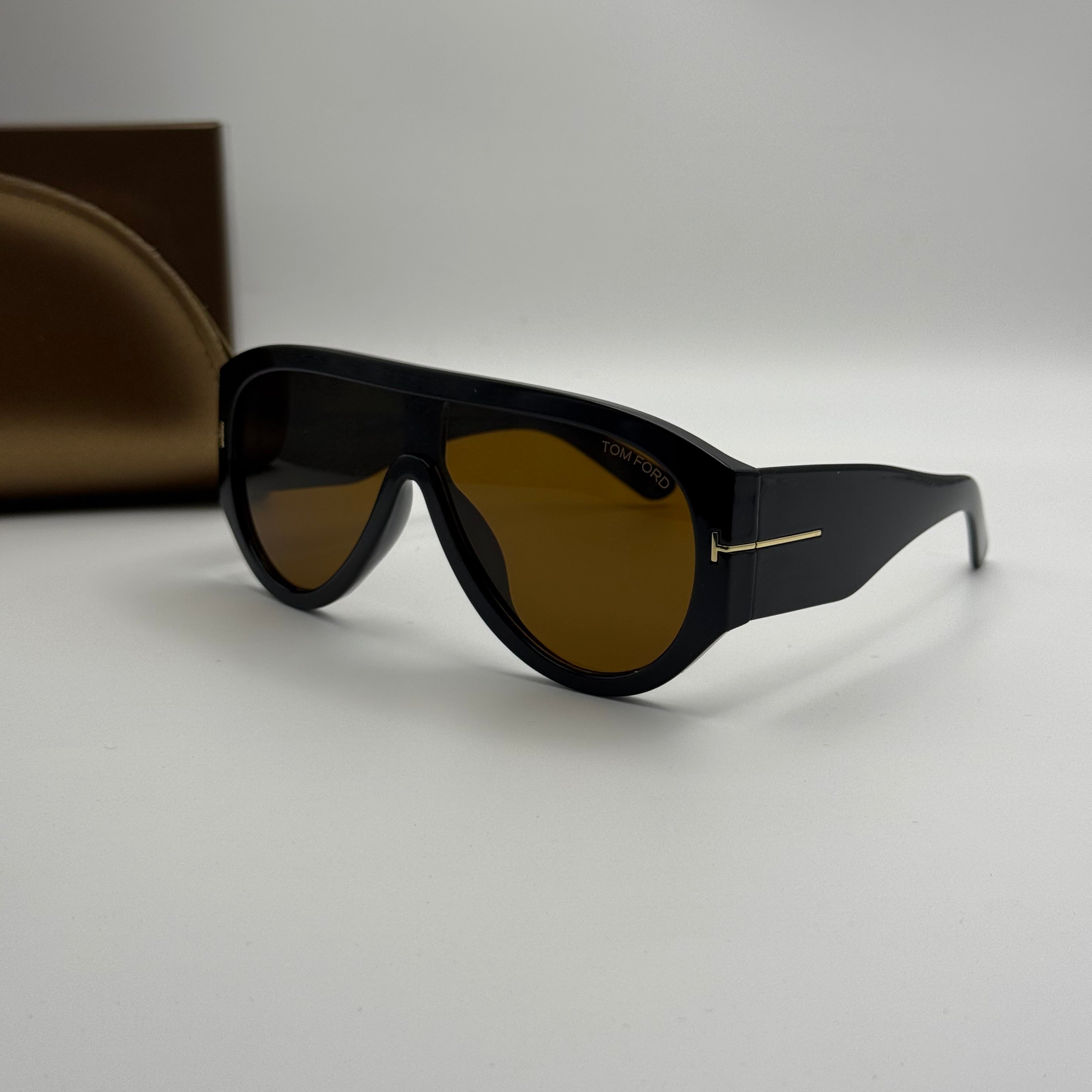 Tom Ford Oversized Pilot Sunglasses – Black & Brown