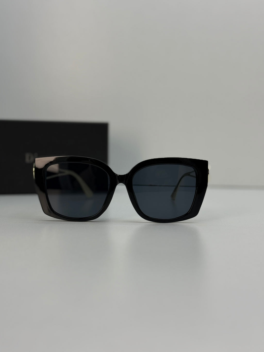 Dior 30Montaigne S1U Sunglasses (Black / Gold)