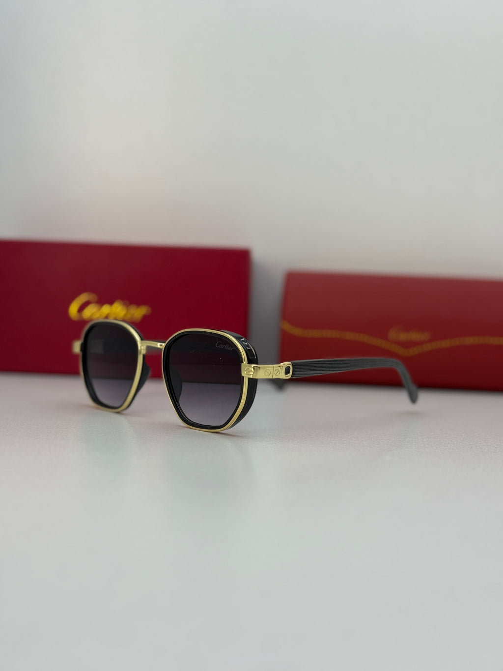 Cartier – Gold / Grey Gradient