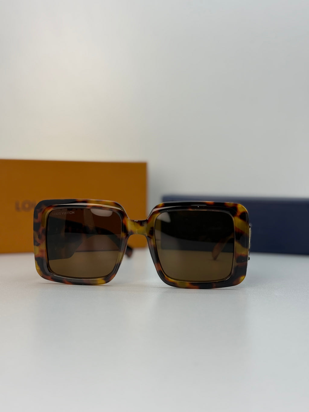 Louis Vuitton Square Sunglasses – Tortoiseshell Brown