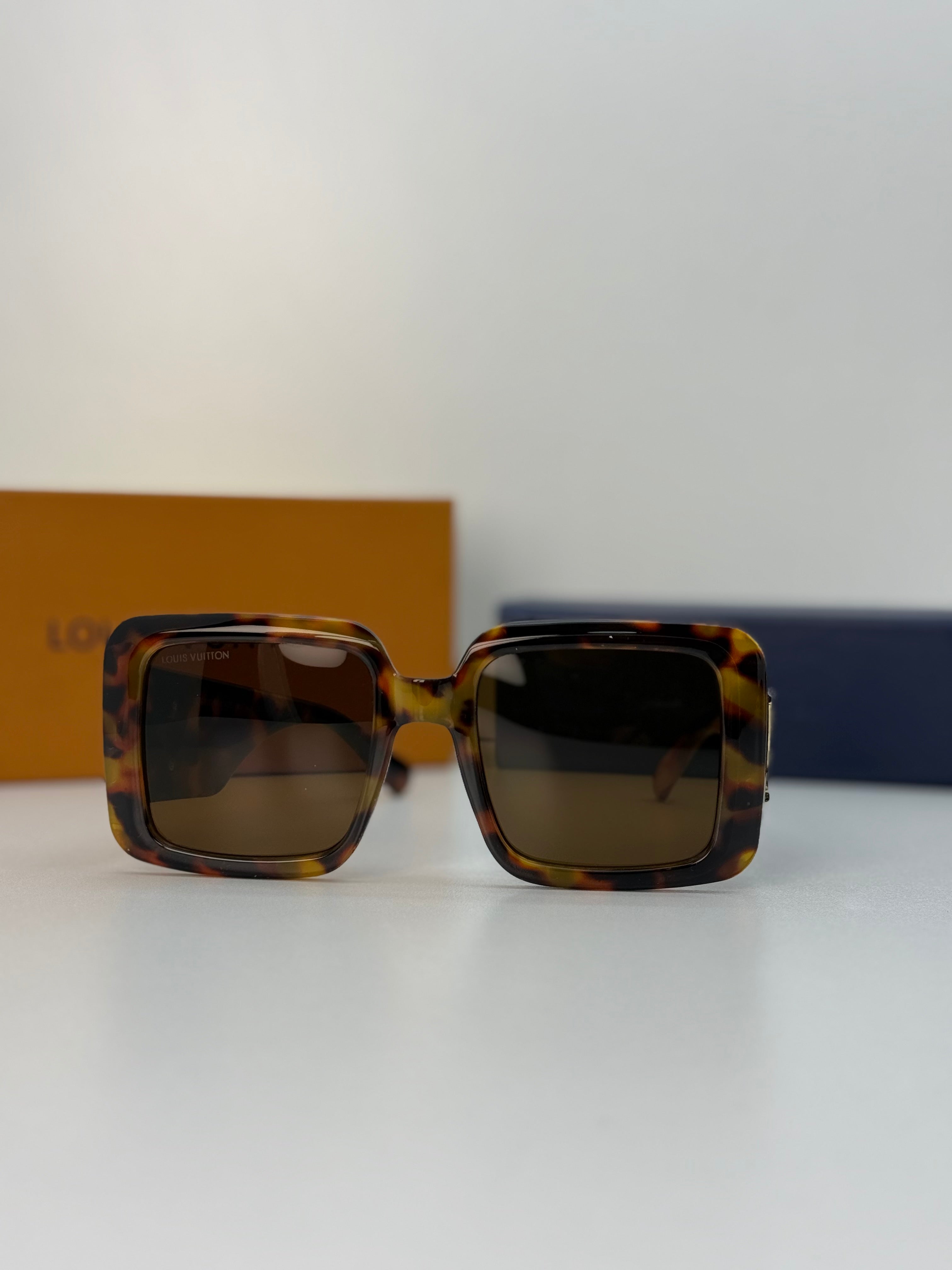Louis Vuitton Square Sunglasses – Tortoiseshell Brown