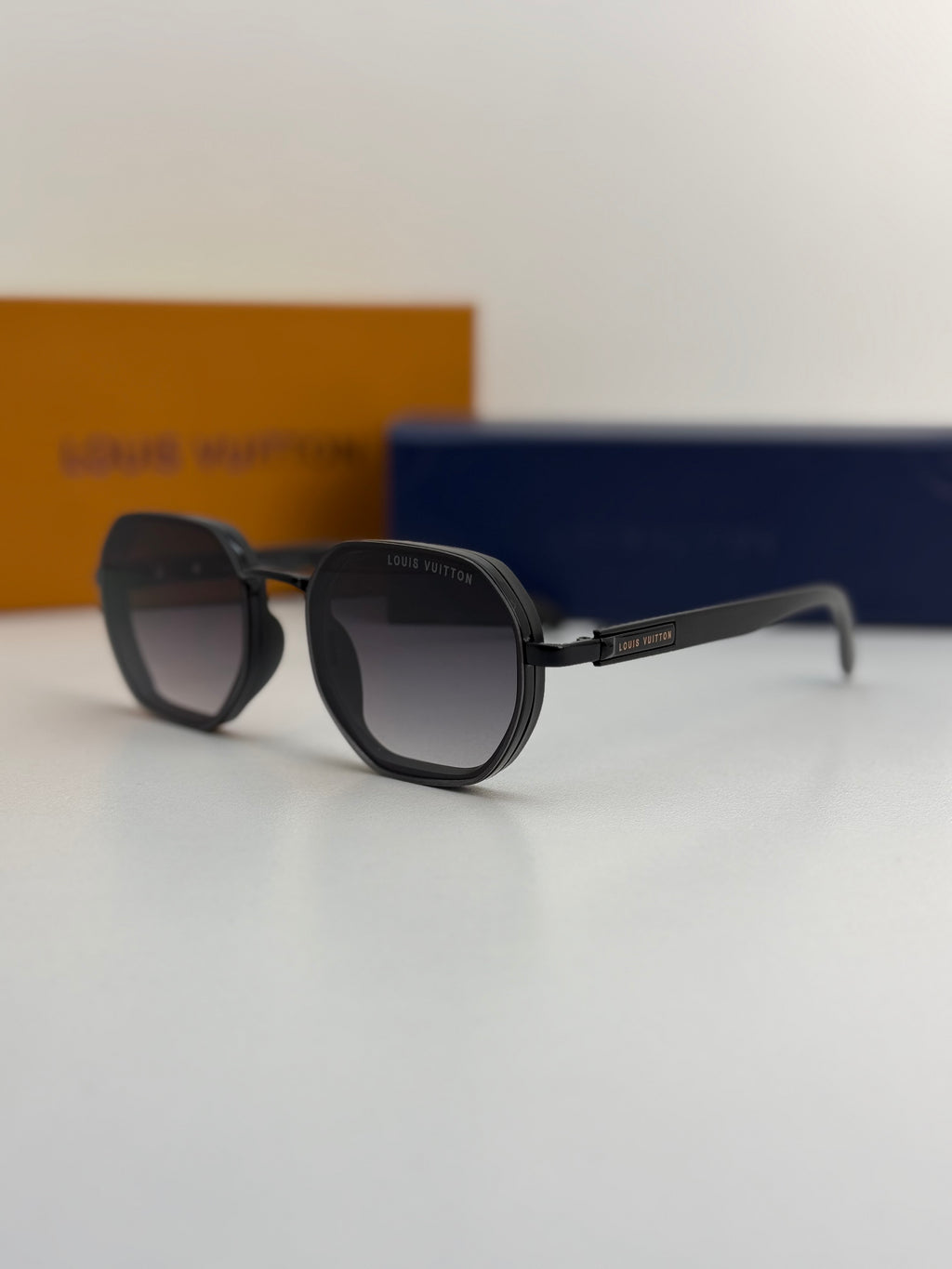 Louis Vuitton Square Sunglasses – Black (Full Black / Black Gradient