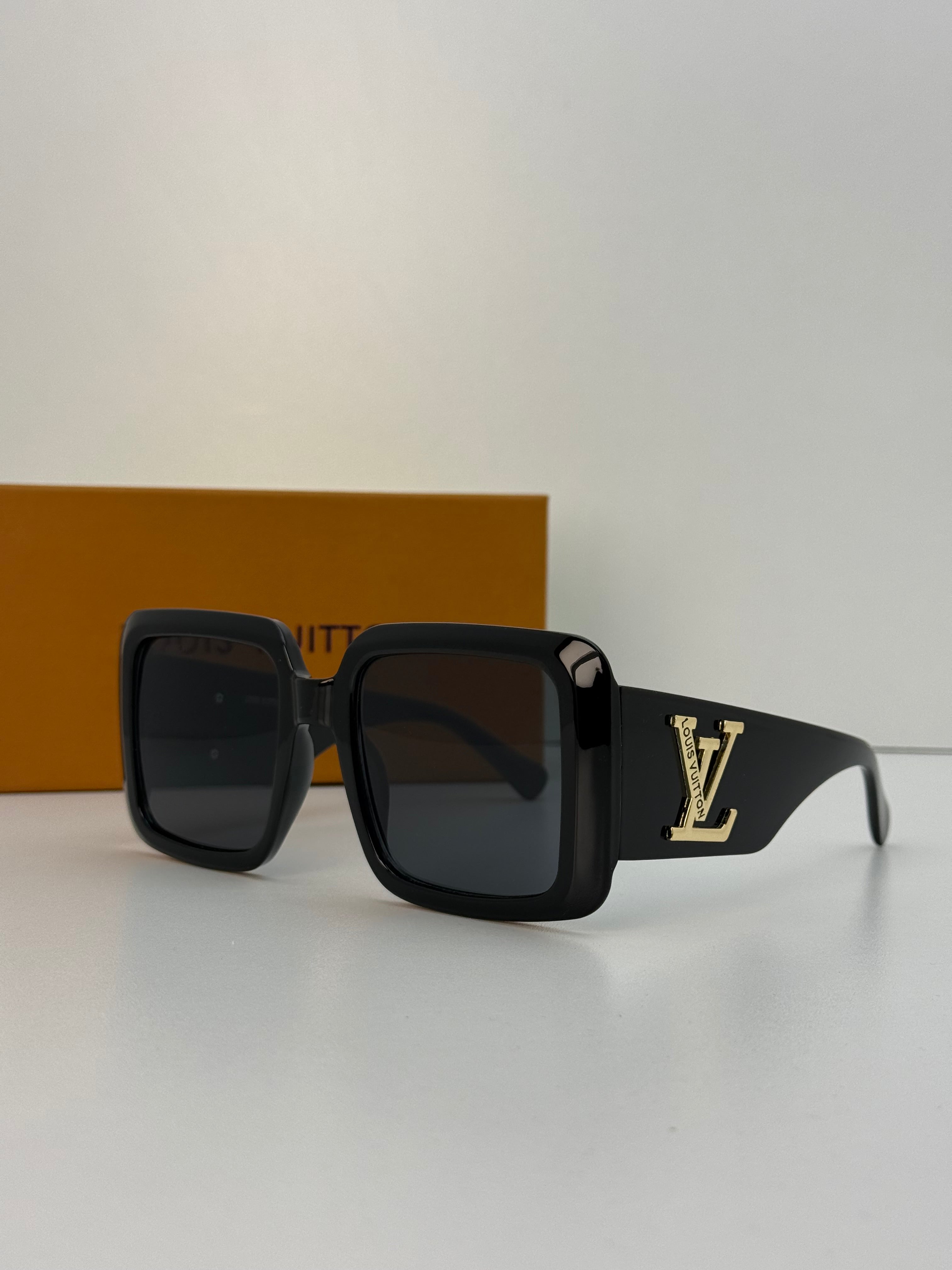 Louis Vuitton Square Sunglasses – Black/Gold
