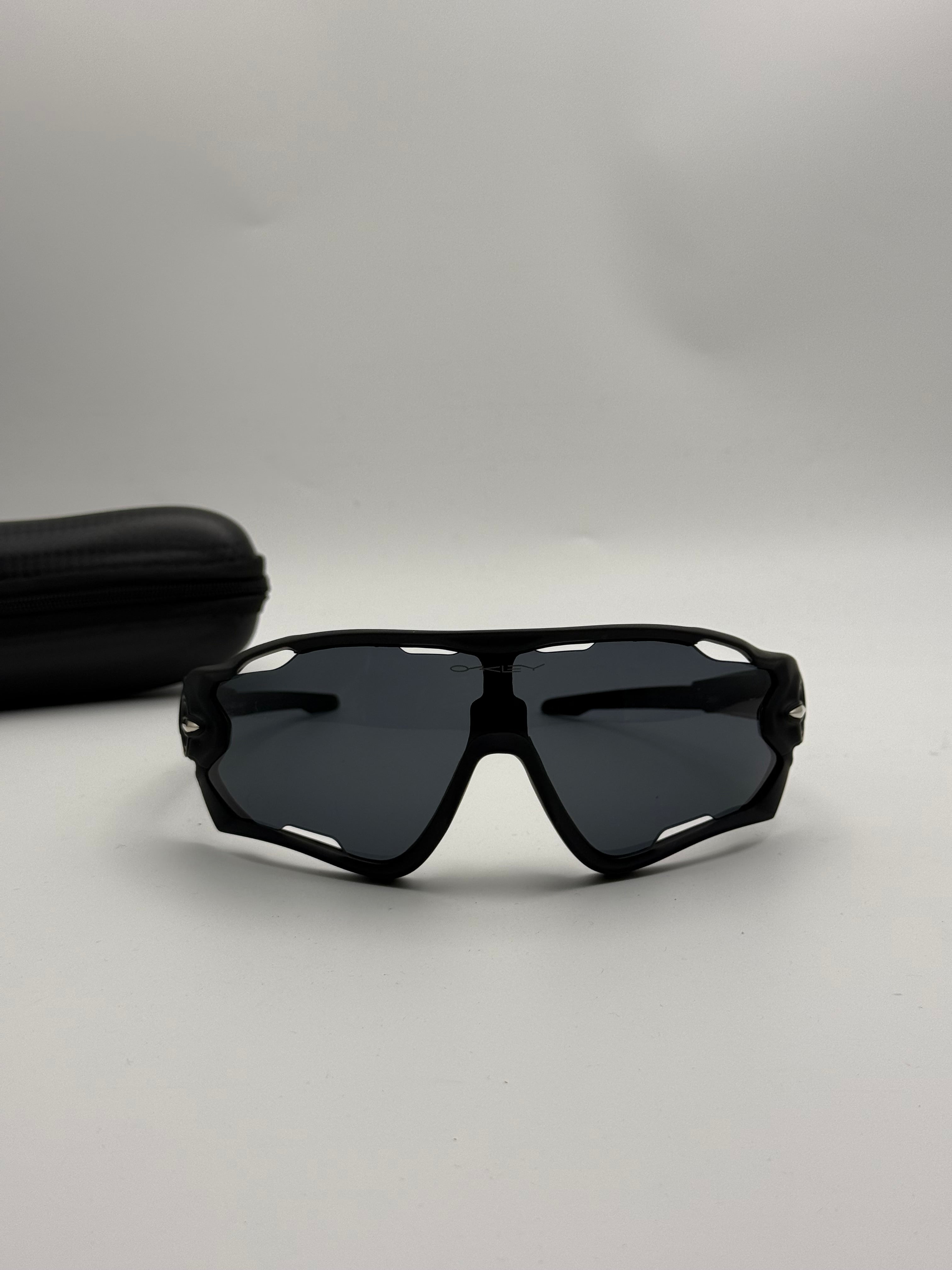 Oakley Jawbreaker – Matte Black Shield