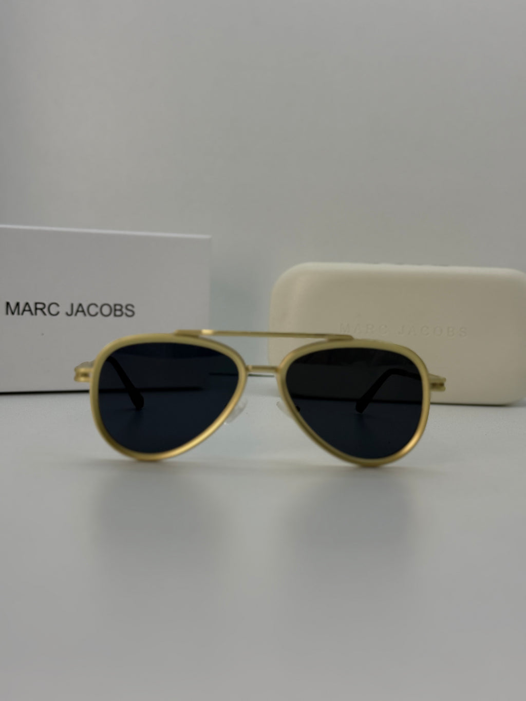 Marc Jacobs Aviator Sunglasses – Gold / Blue