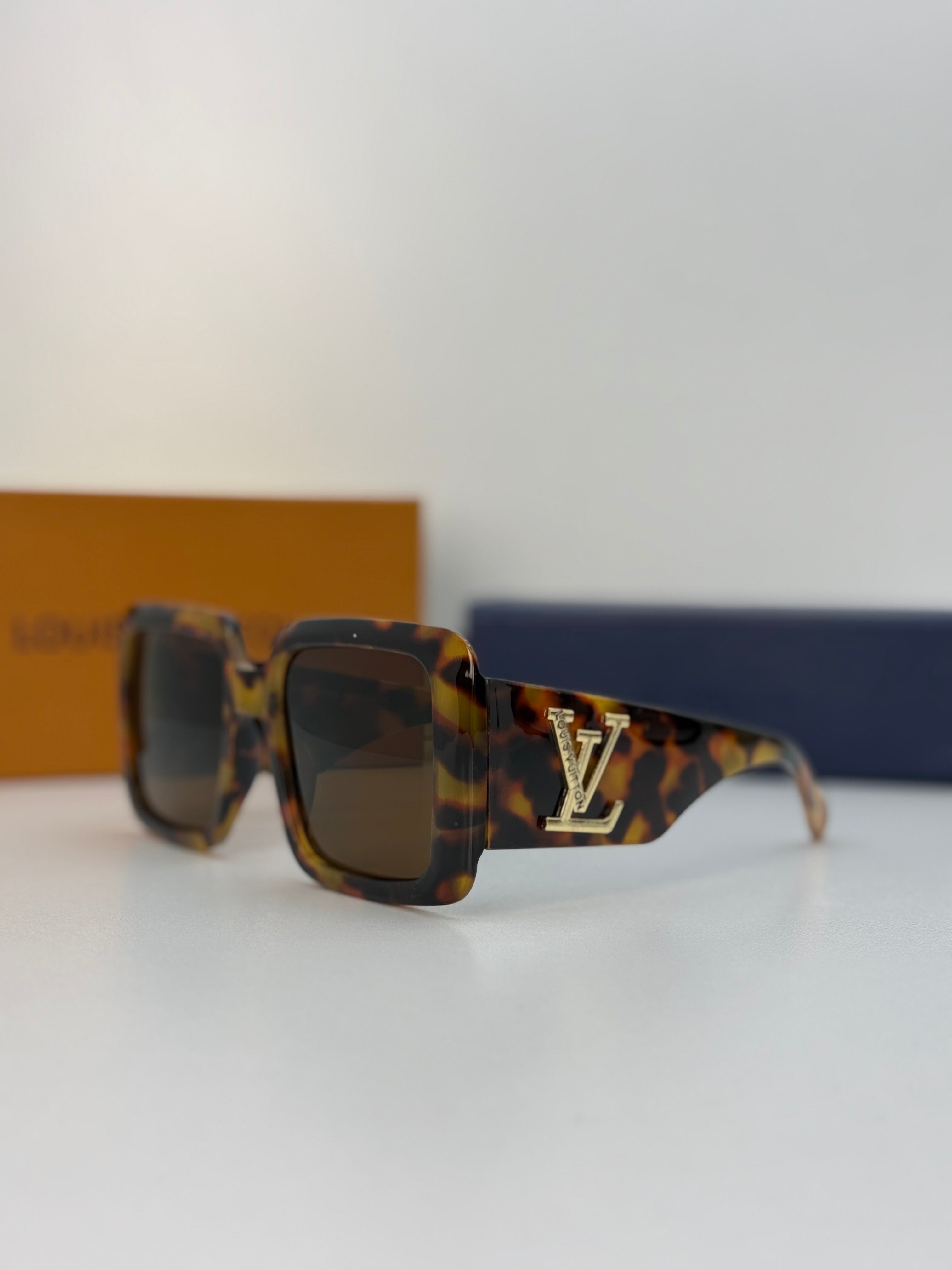 Louis Vuitton Square Sunglasses – Tortoiseshell Brown