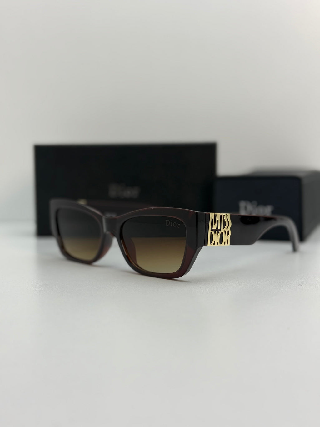 Miss Dior Butterfly Sunglasses – Tortoise/Gold