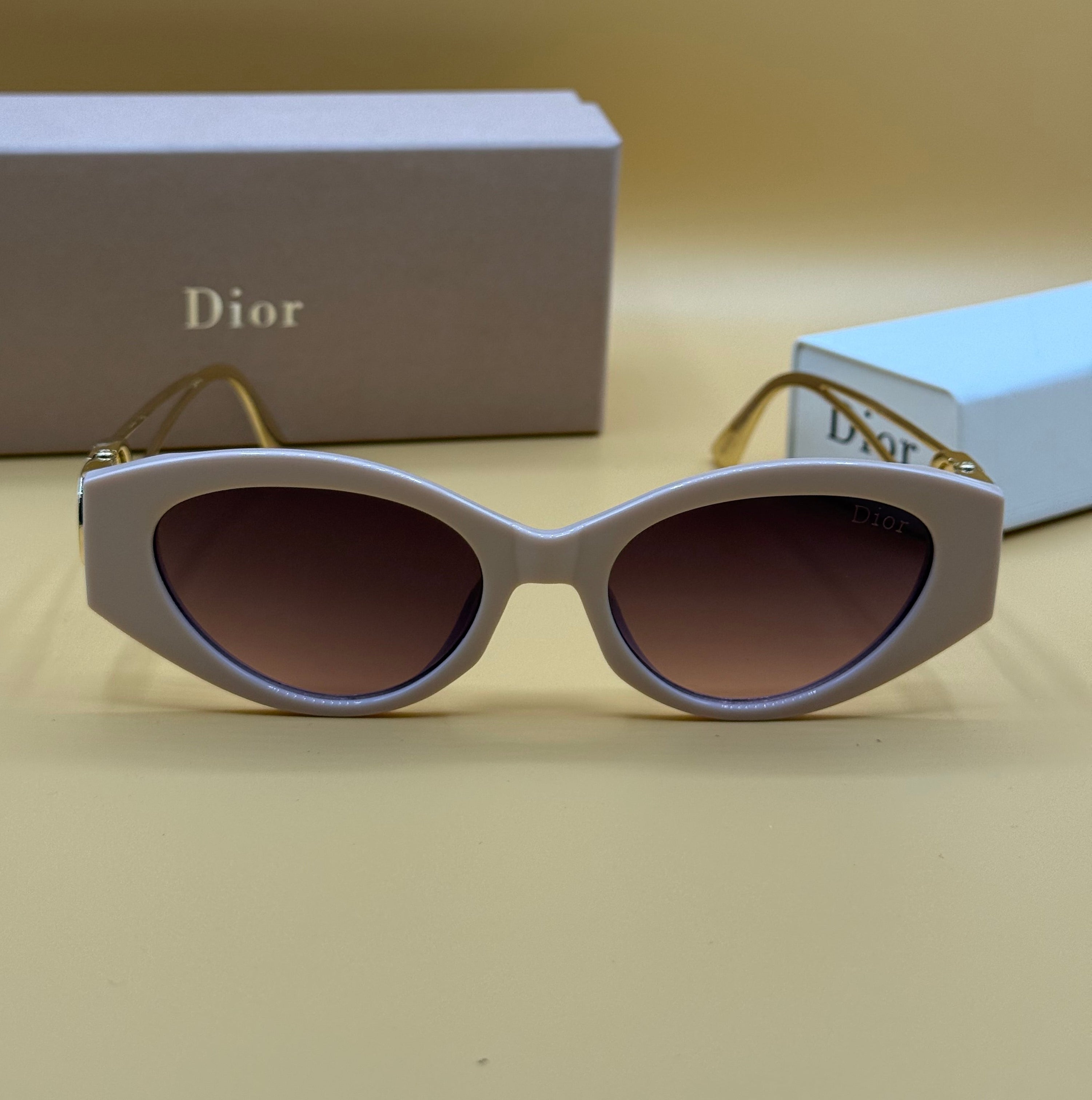 Dior 30 Montaigne Cat-Eye Sunglasses — Ivory & Gold