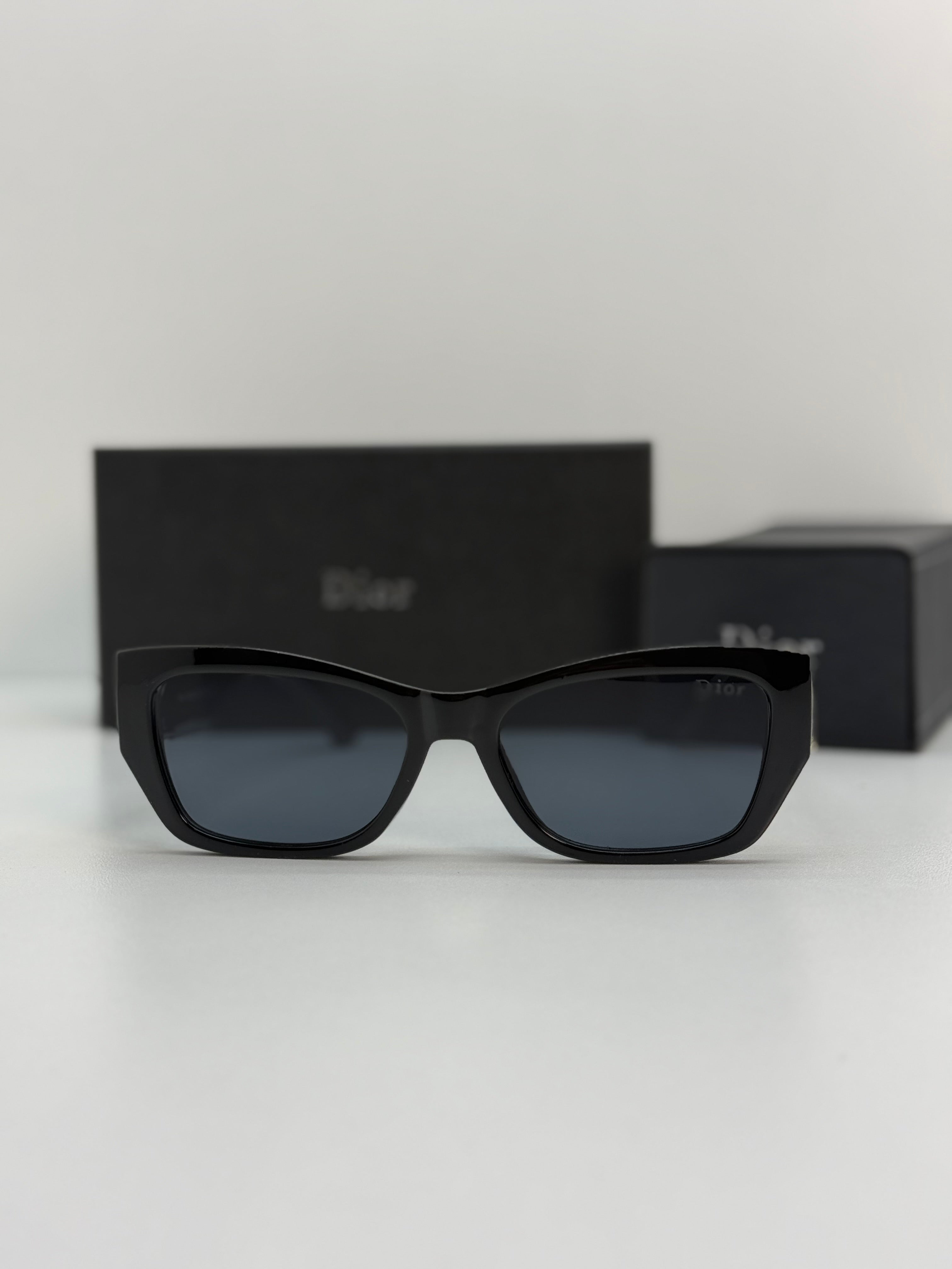 Miss Dior Butterfly Sunglasses – Black/Gold