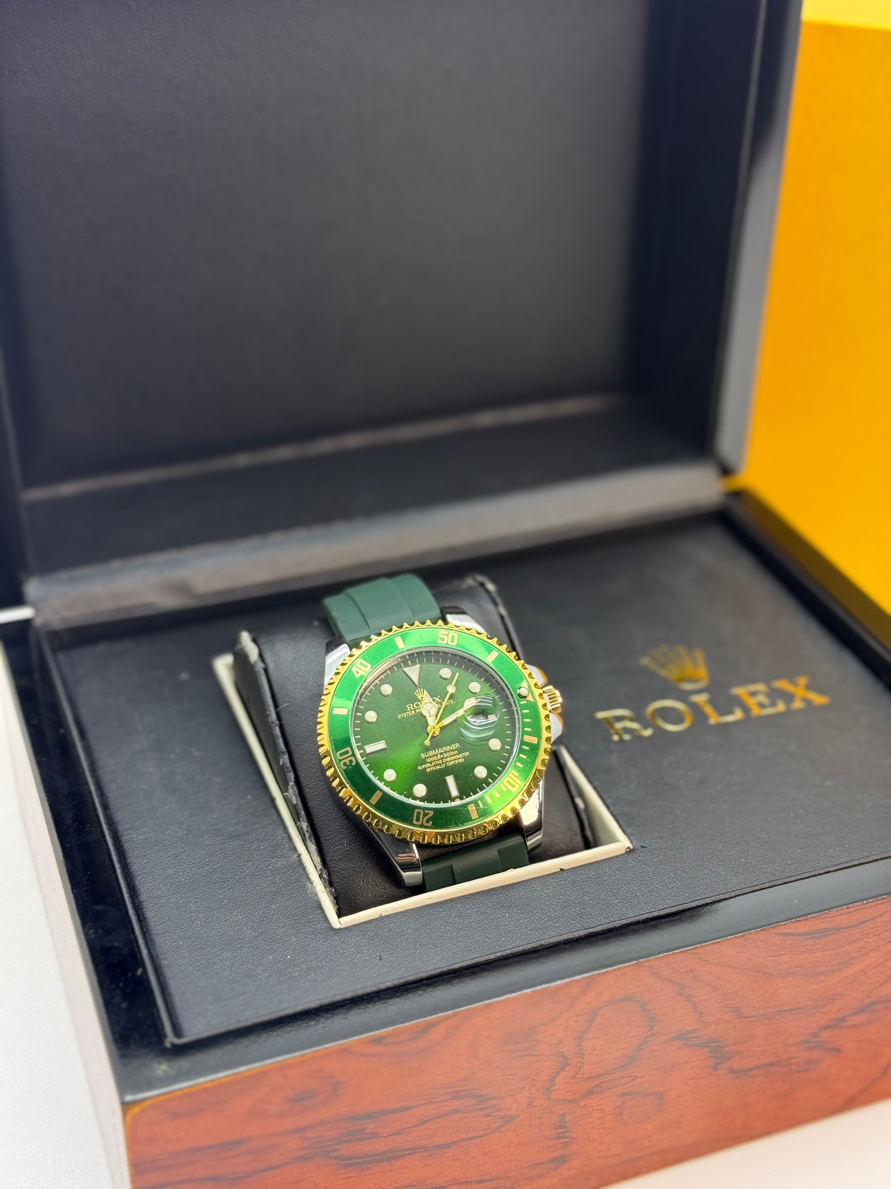 Rolex Submariner Rubber Strap For Him – Gold & Green Dial