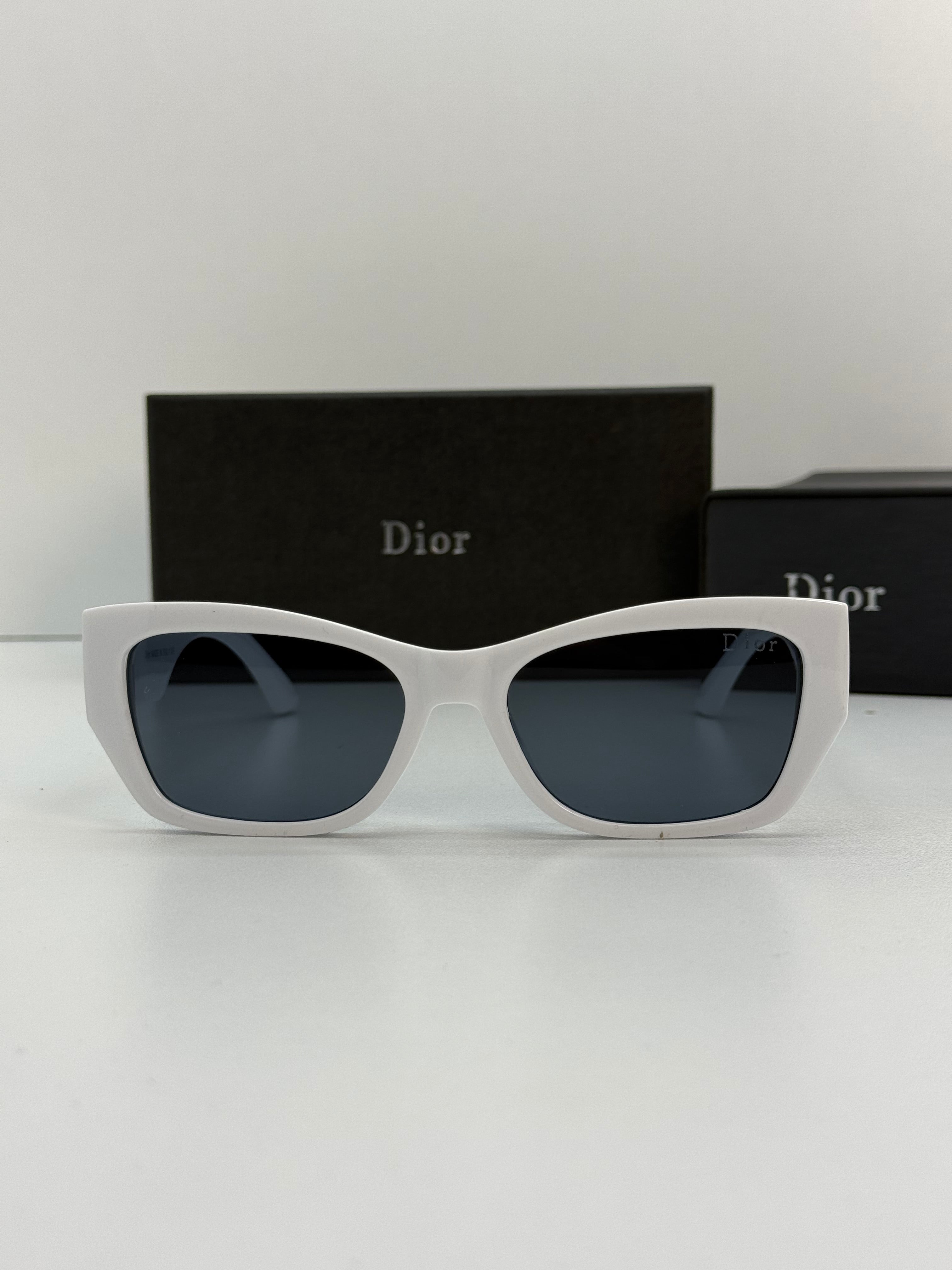 Miss Dior Butterfly Sunglasses – White/Gold