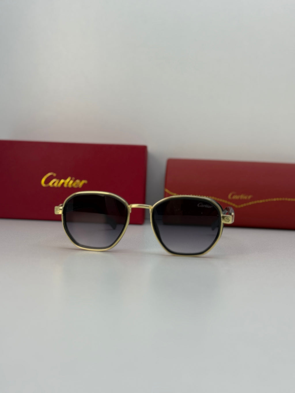 Cartier – Gold / Grey Gradient