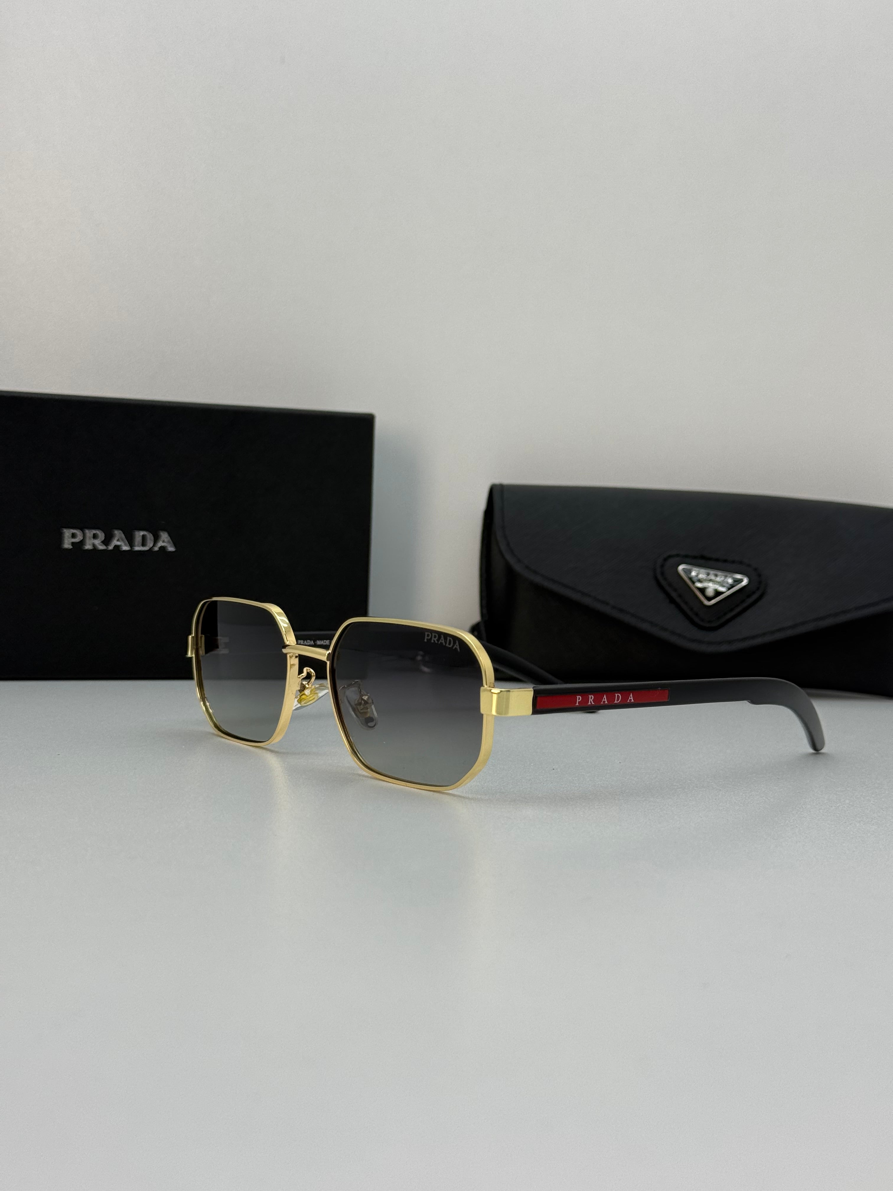 Prada – Gold / Grey Gradient