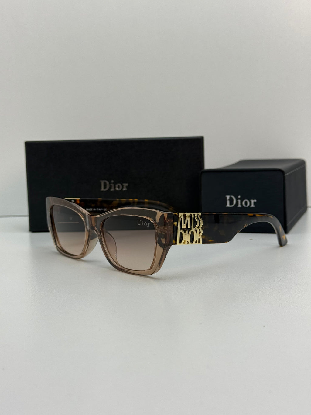 Miss Dior Butterfly Sunglasses – Transparent Beige/Gold