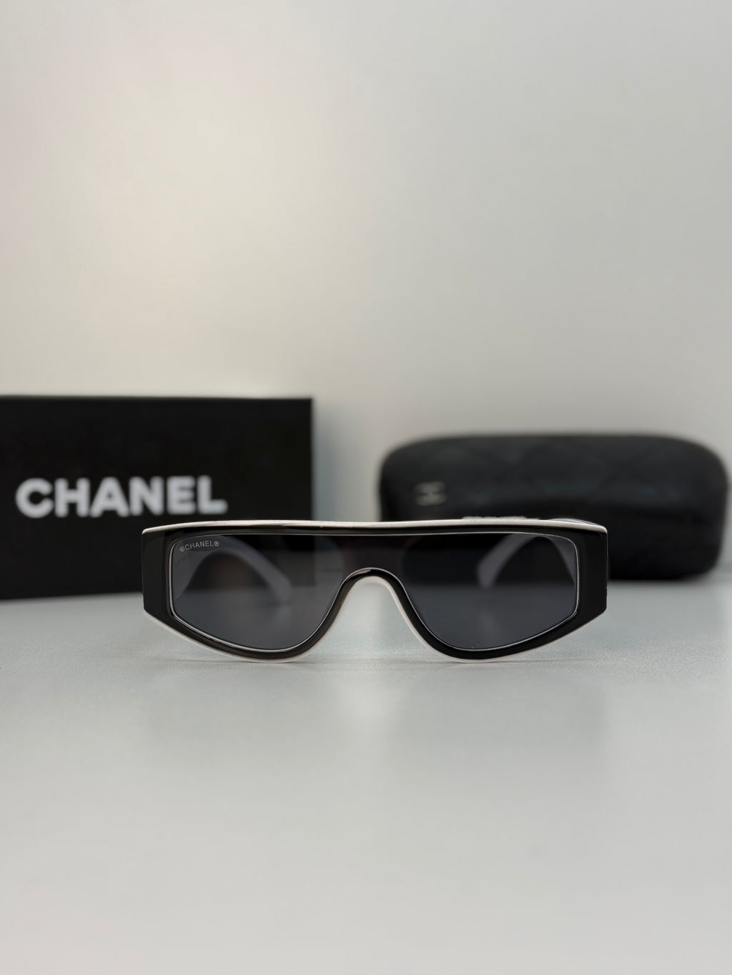 Chanel Shield Sunglasses – Black/White