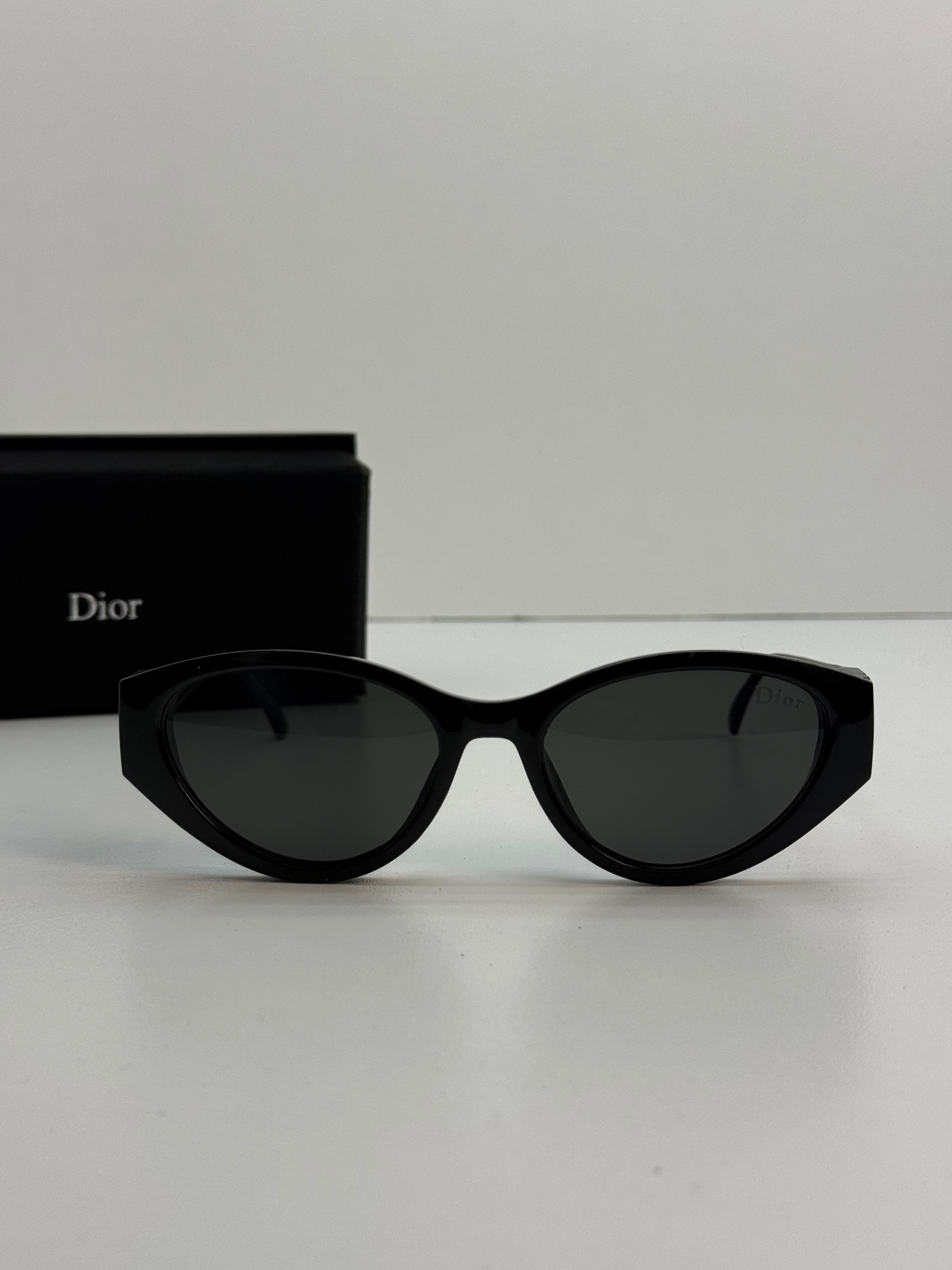Dior CD Signature Cat-Eye Sunglasses – Matte Black