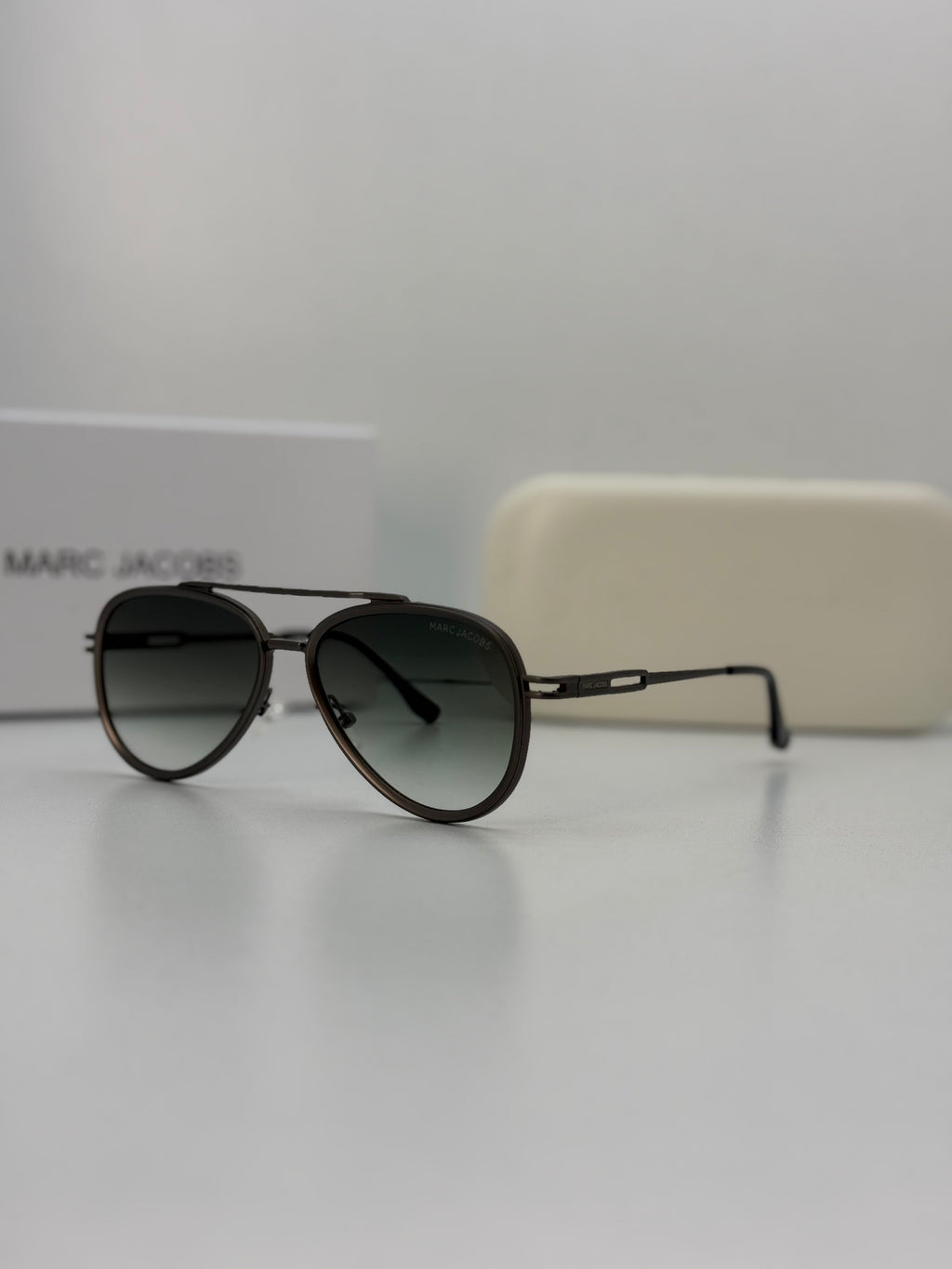 Marc Jacobs Aviator Sunglasses – Gunmetal / Gradient Green
