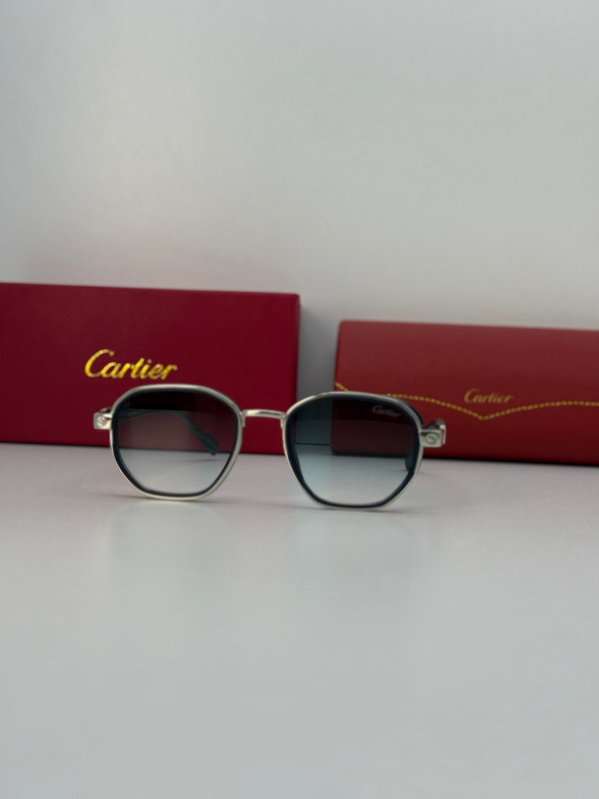 Cartier – Silver / Blue Gradient