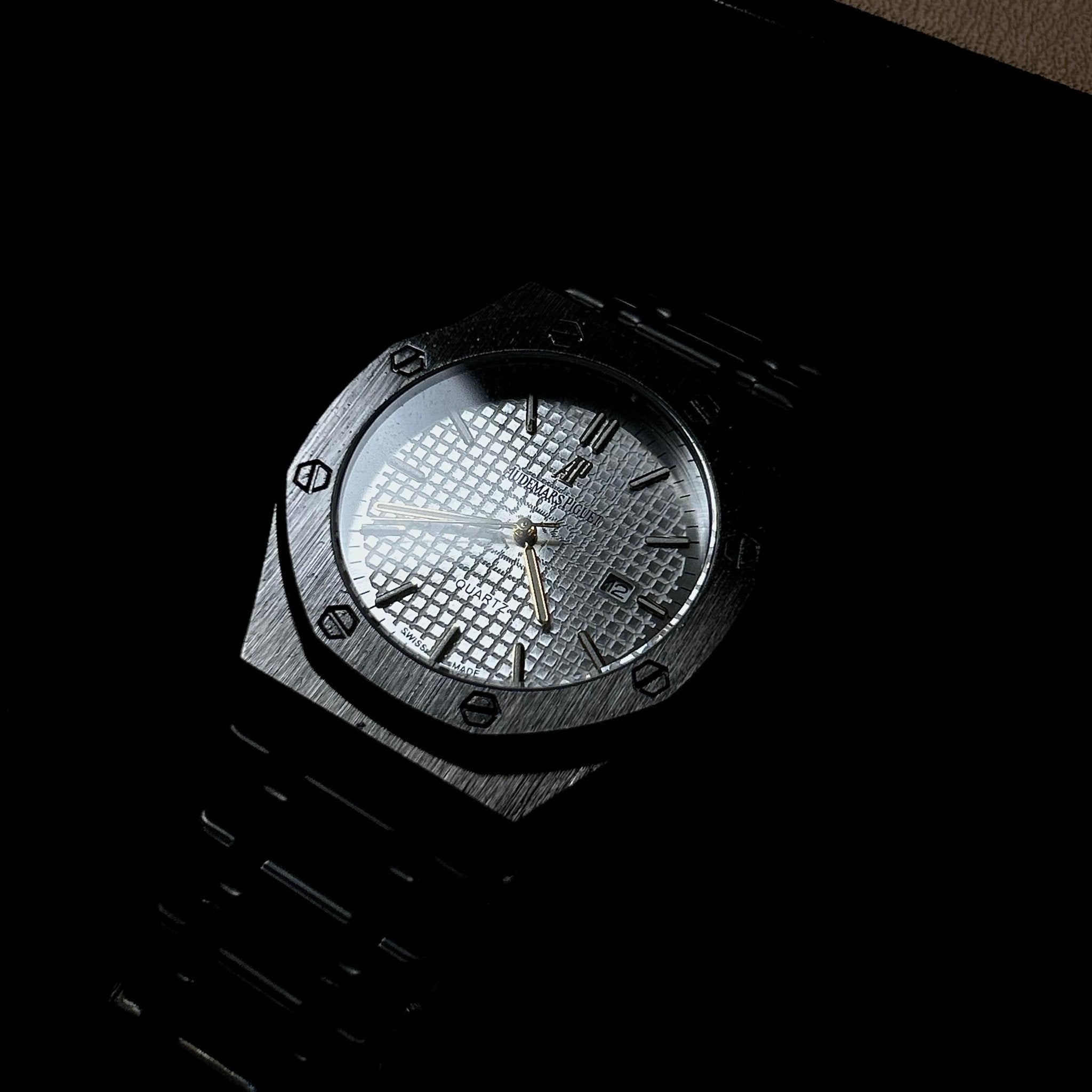 Audemars Piguet Classic Royal Oak For Him – Black White