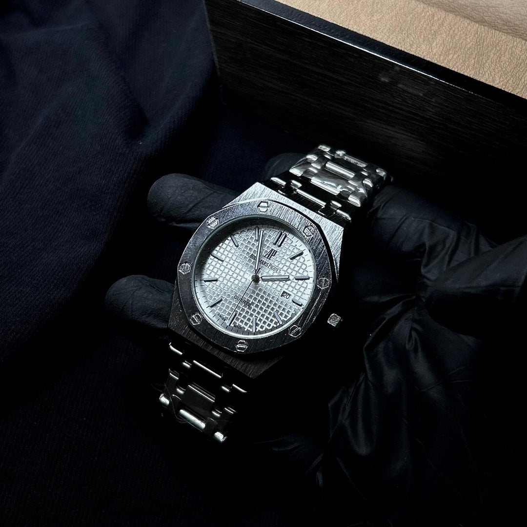 Audemars Piguet Classic Royal Oak For Him – Silver White