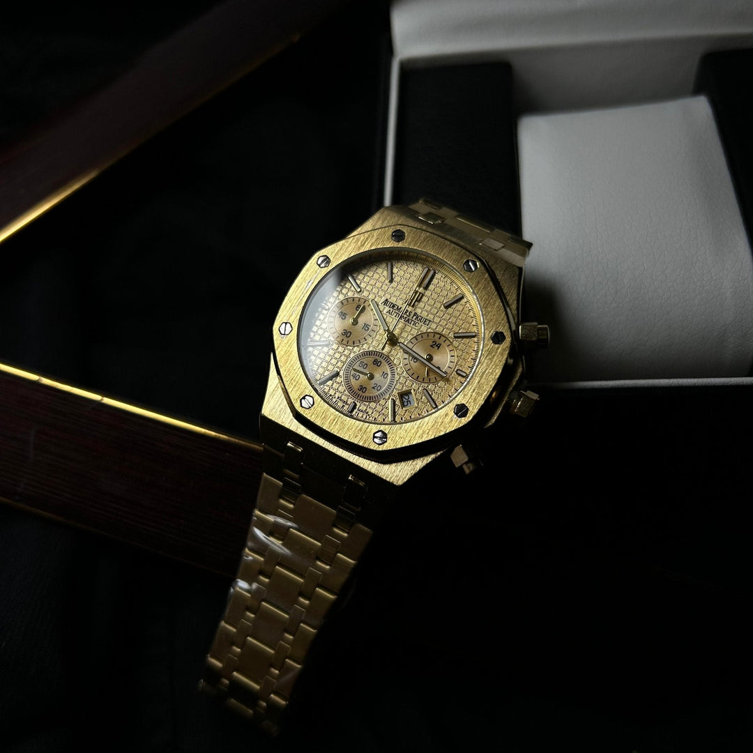 Audemars Piguet Royal Oak Chronograph For Him – Gold Tone W