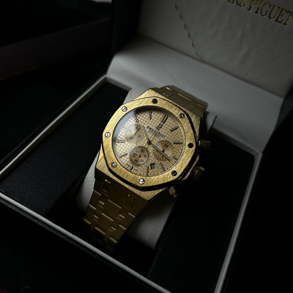 Audemars Piguet Royal Oak Chronograph For Him – Gold Tone W