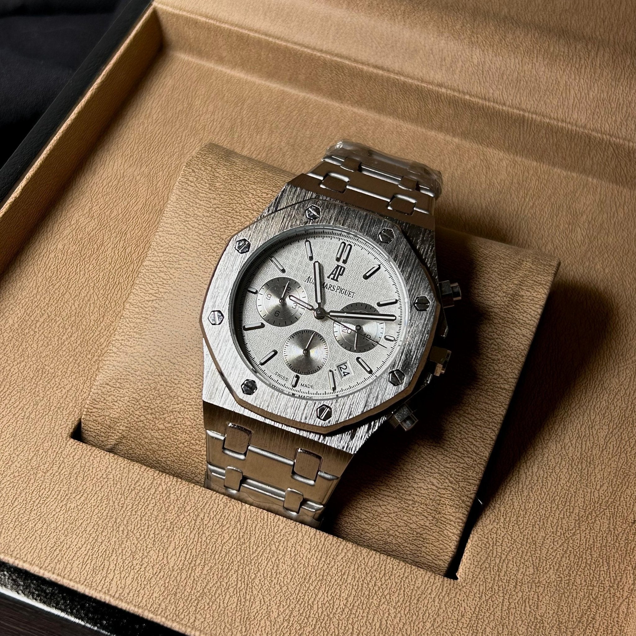 Audemars Piguet Royal Oak Chronograph For Him – Silver White Dial