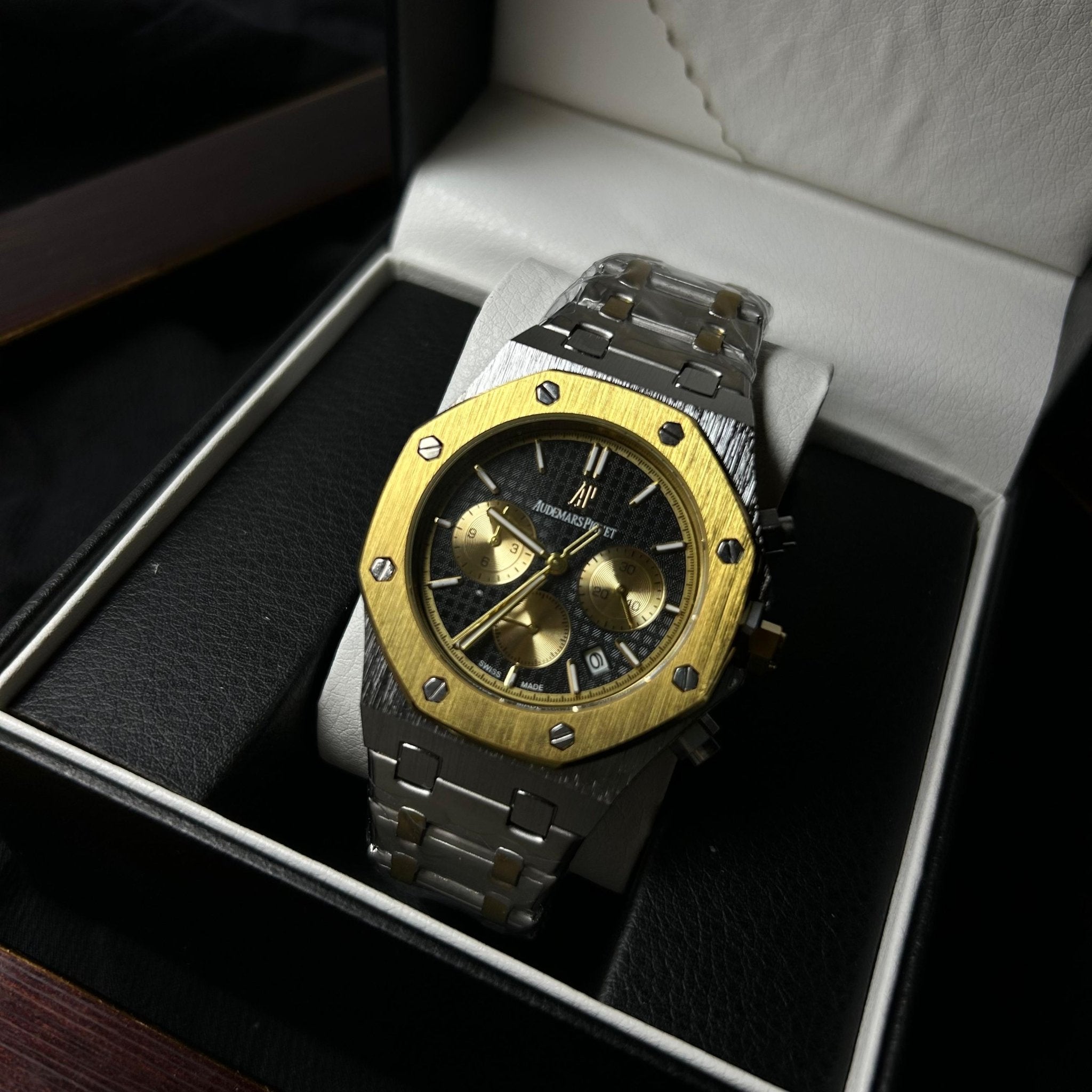 Audemars Piguet Royal Oak Chronograph For Him – Two-Tone with Black Dial