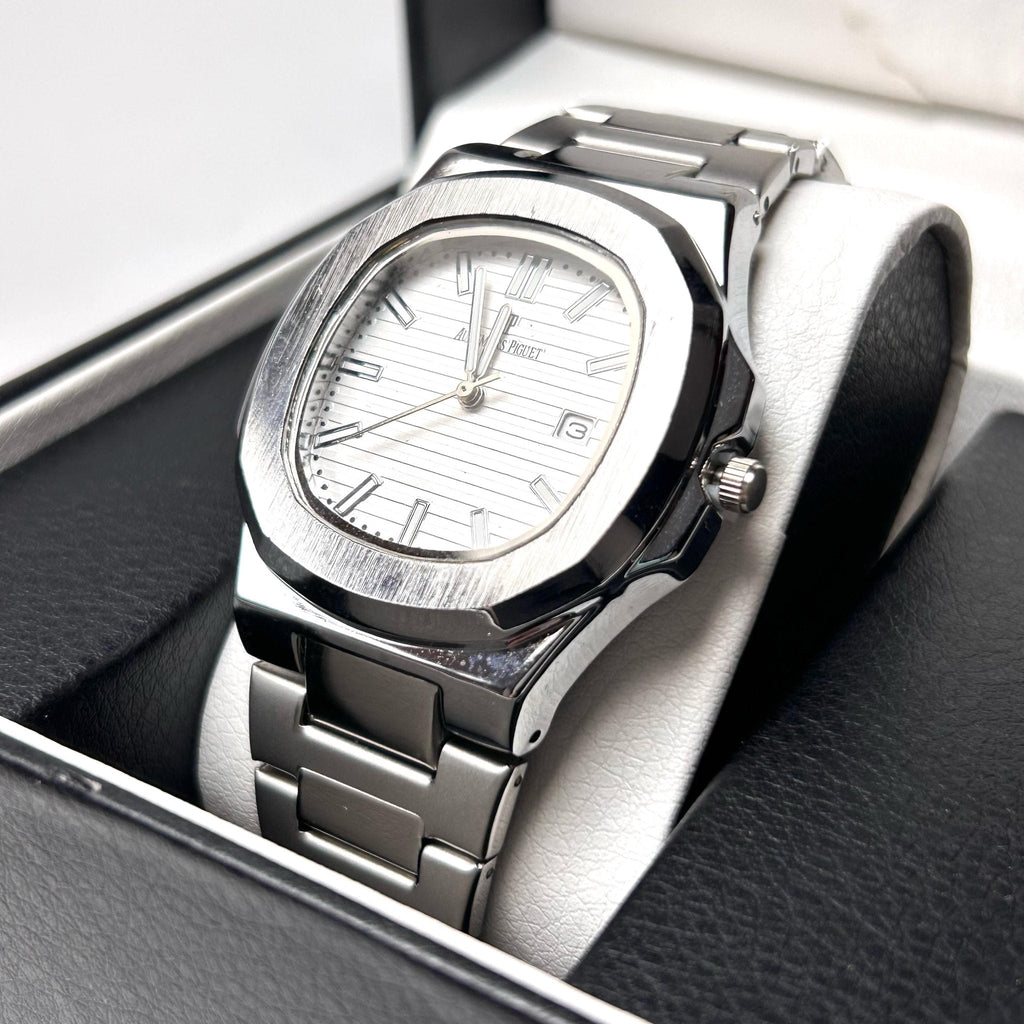 Audemars Piguet Royal Oak Nautilus For Him - Silver Dial