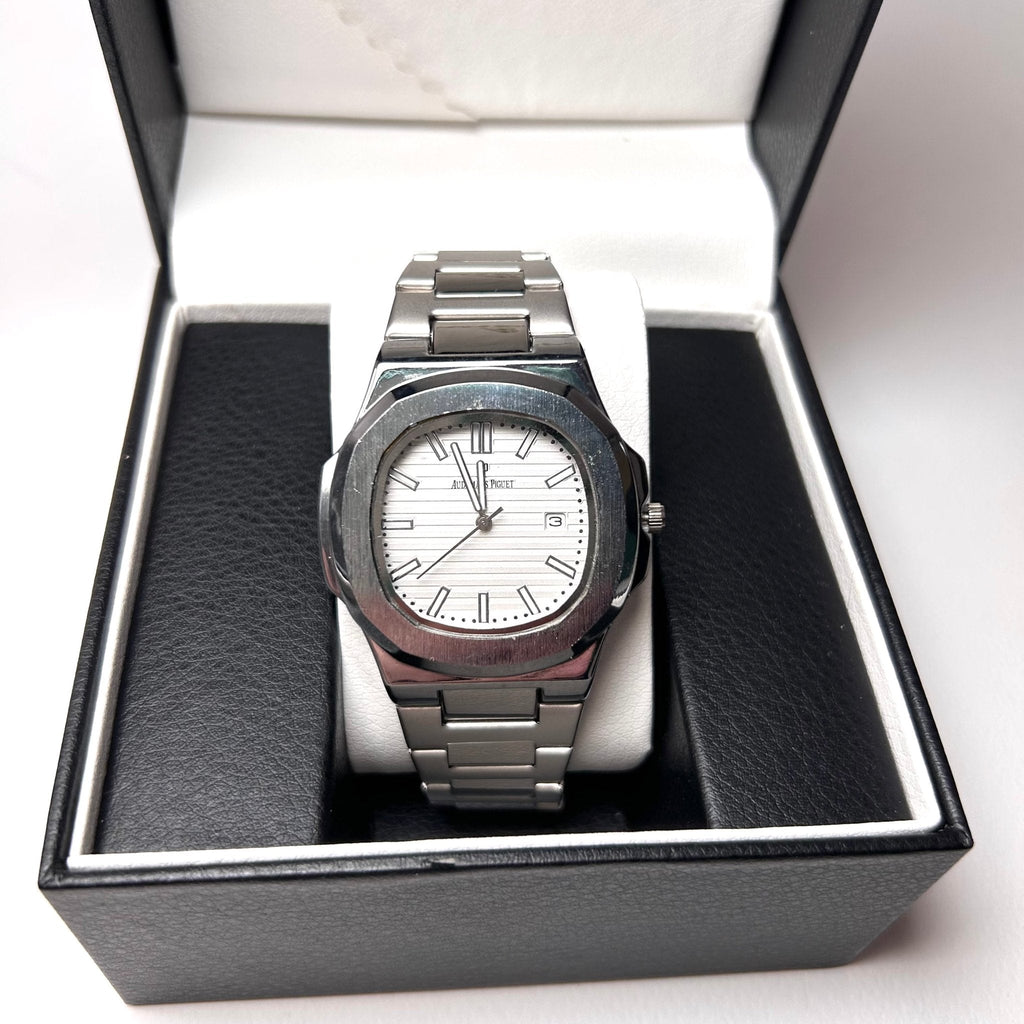 Audemars Piguet Royal Oak Nautilus For Him - Silver Dial