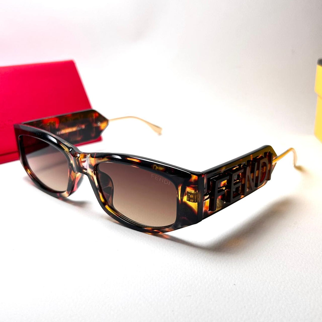 Fendi Oval FE40120I - Tigerl