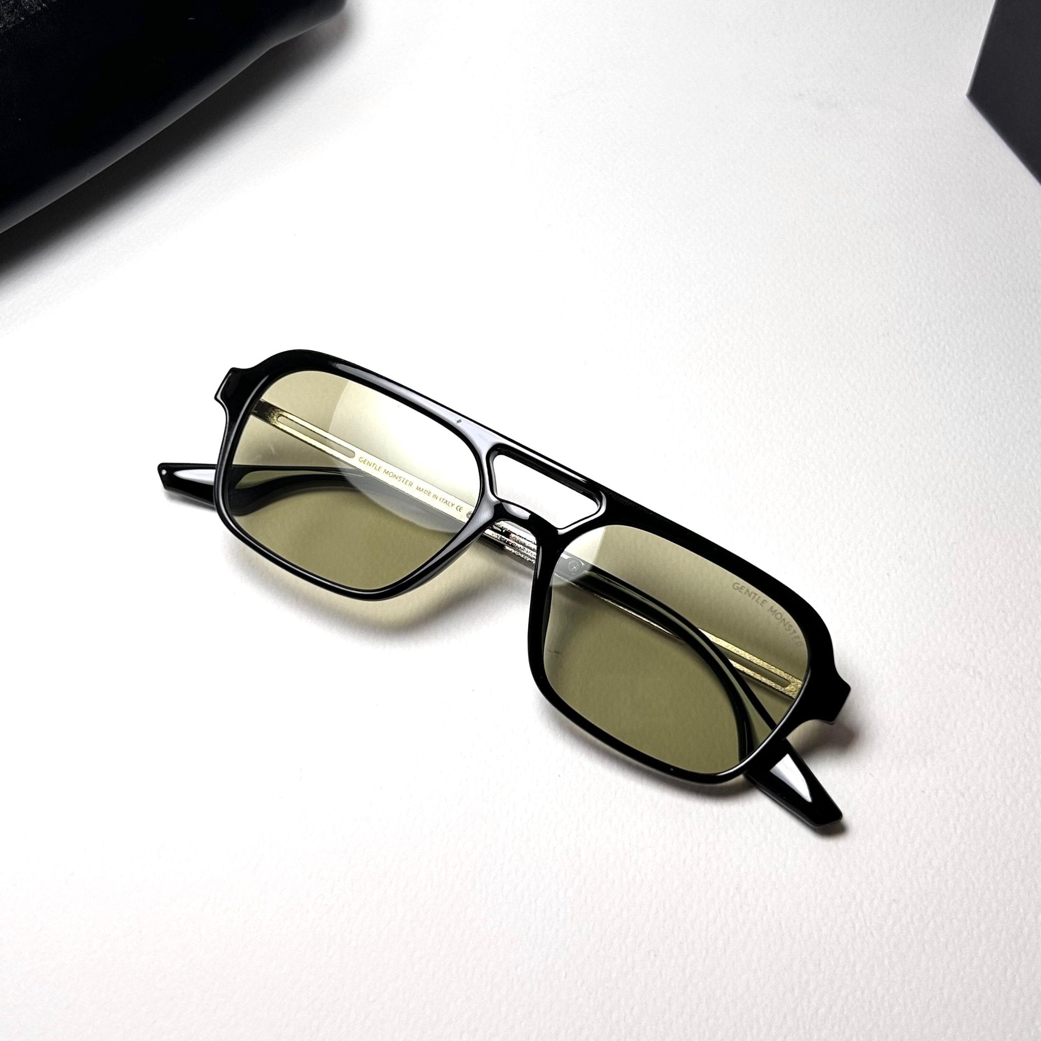 Gentle Monster 01 - Oily Green