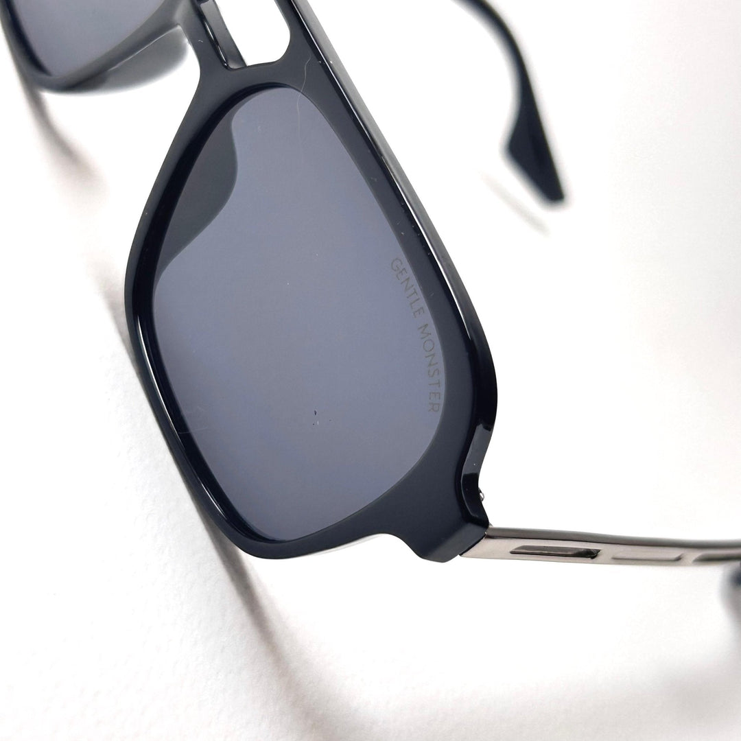 Gentle Monster 01 - Black