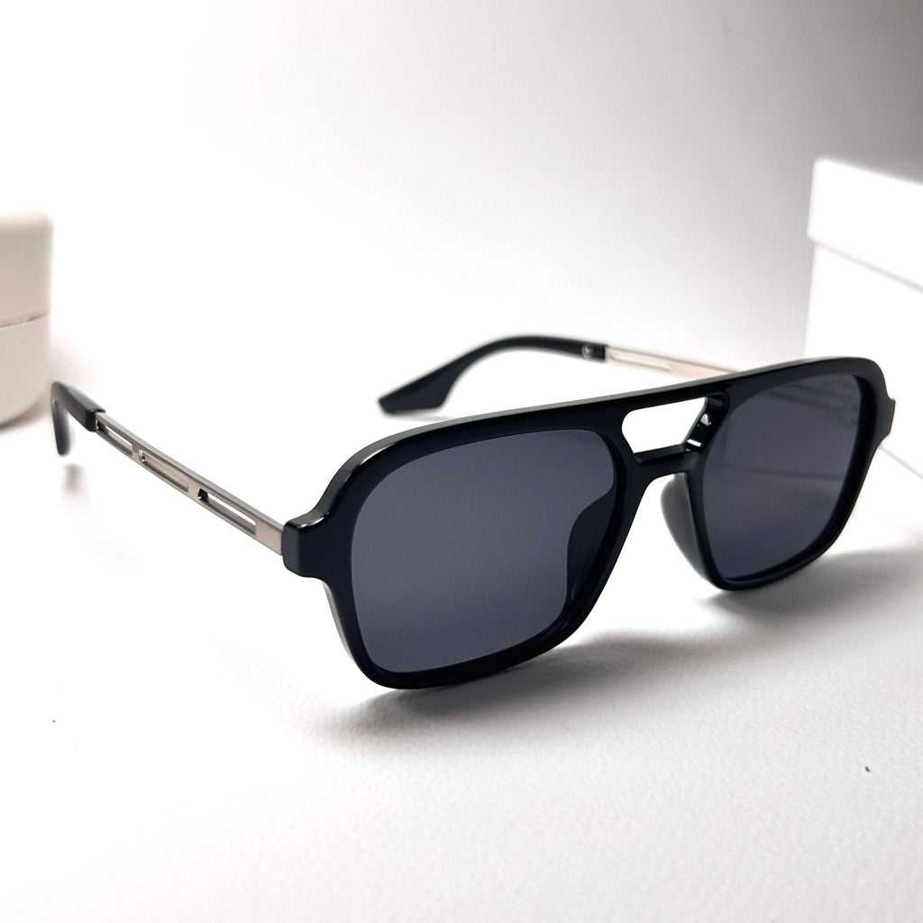 Gentle Monster 01 - Black