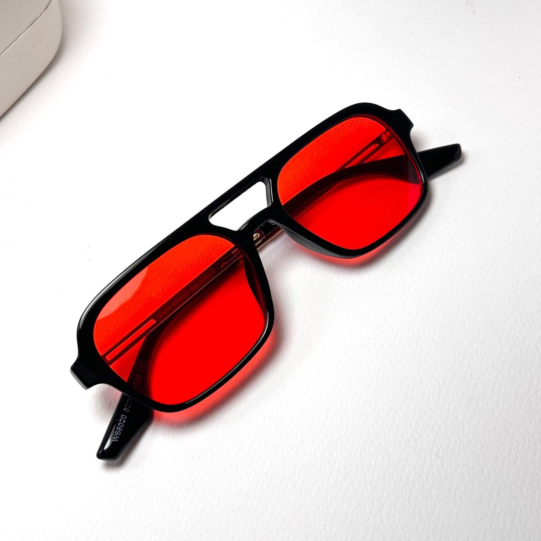 Gentle Monster 01 - Scarlet Flame